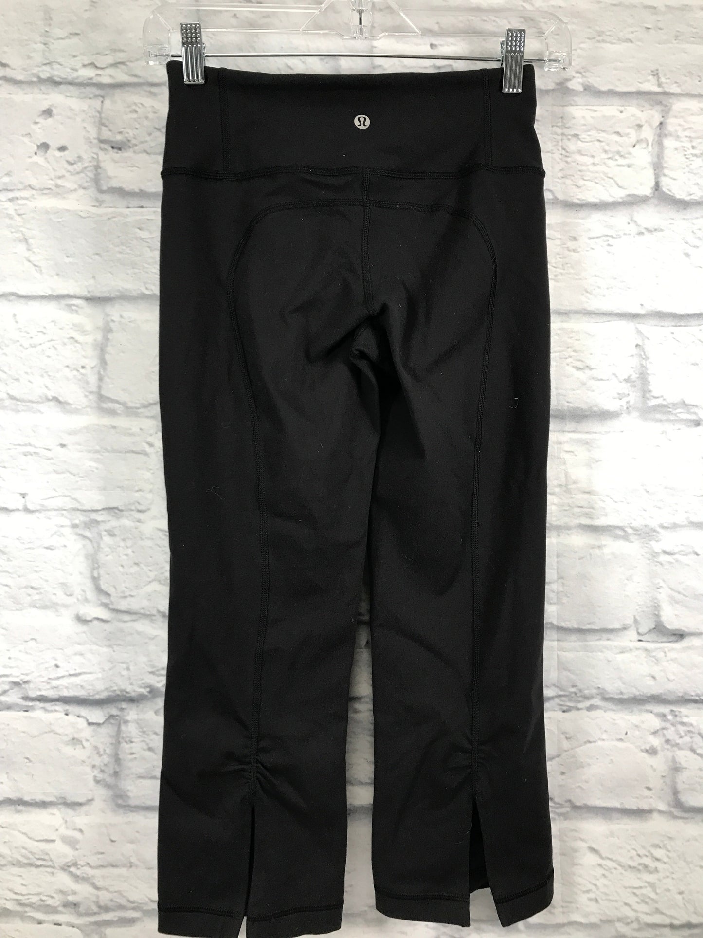 Black Athletic Capris Lululemon, Size Xs