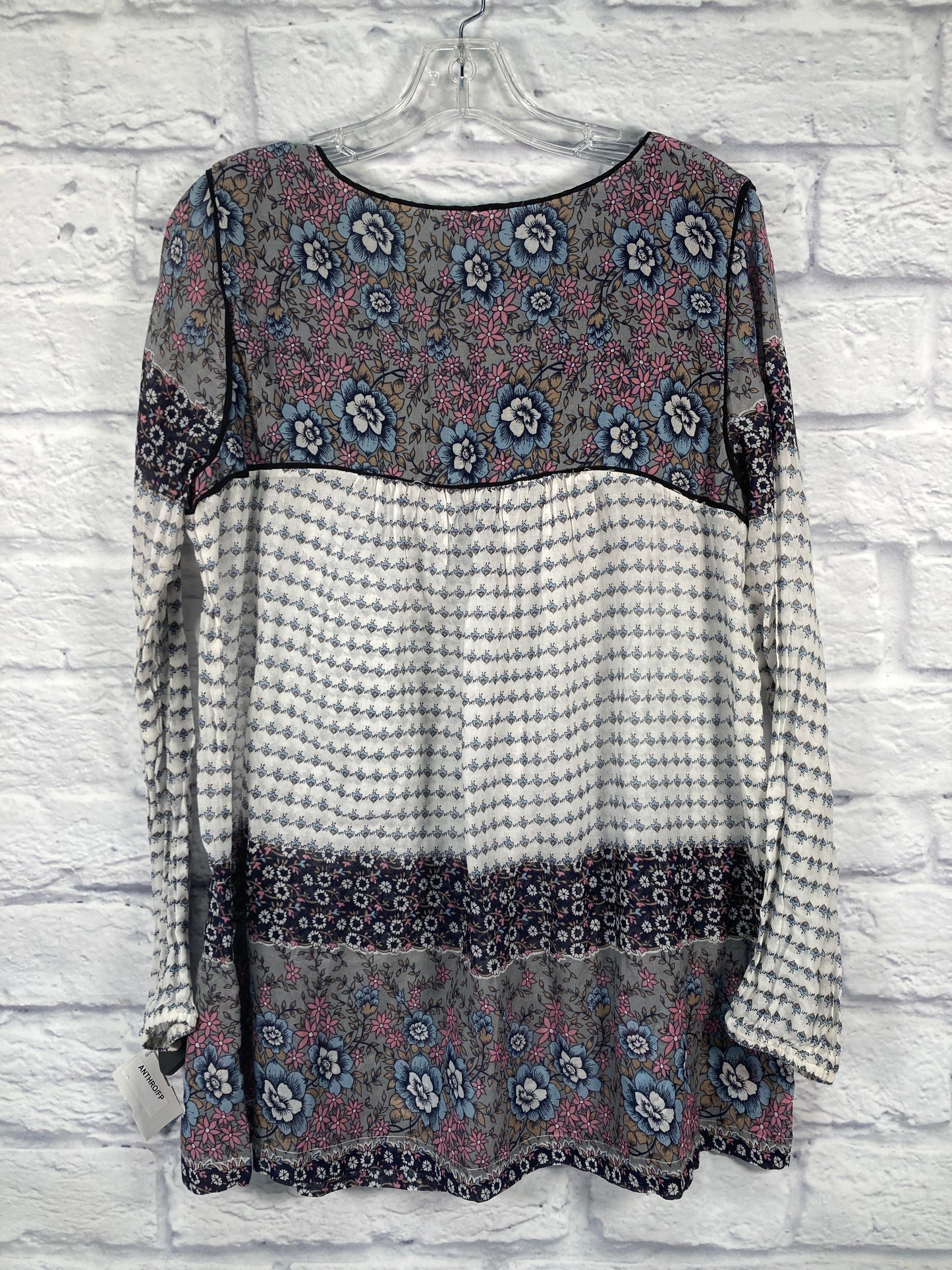 Top Long Sleeve By Free People In Blue & Grey, Size: M