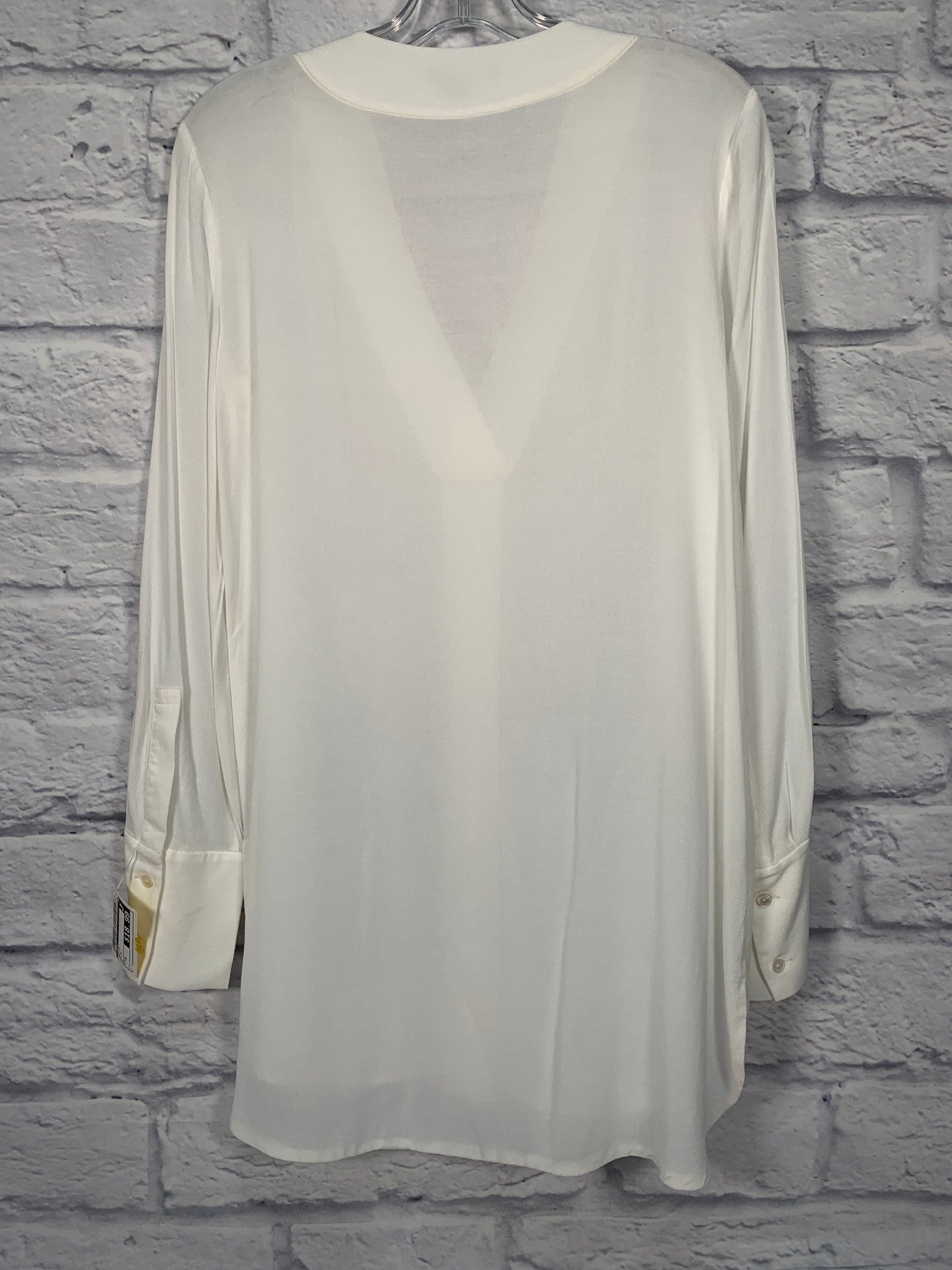 Top Long Sleeve By Vince In White, Size: S