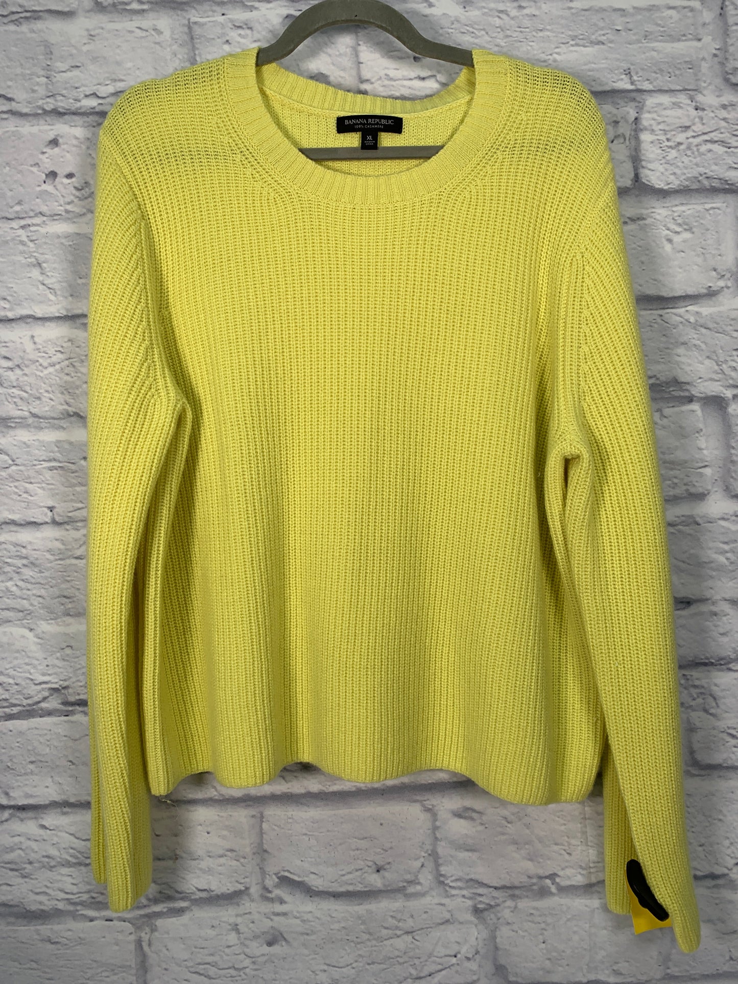 Sweater Cashmere By Banana Republic In Yellow, Size: Xl