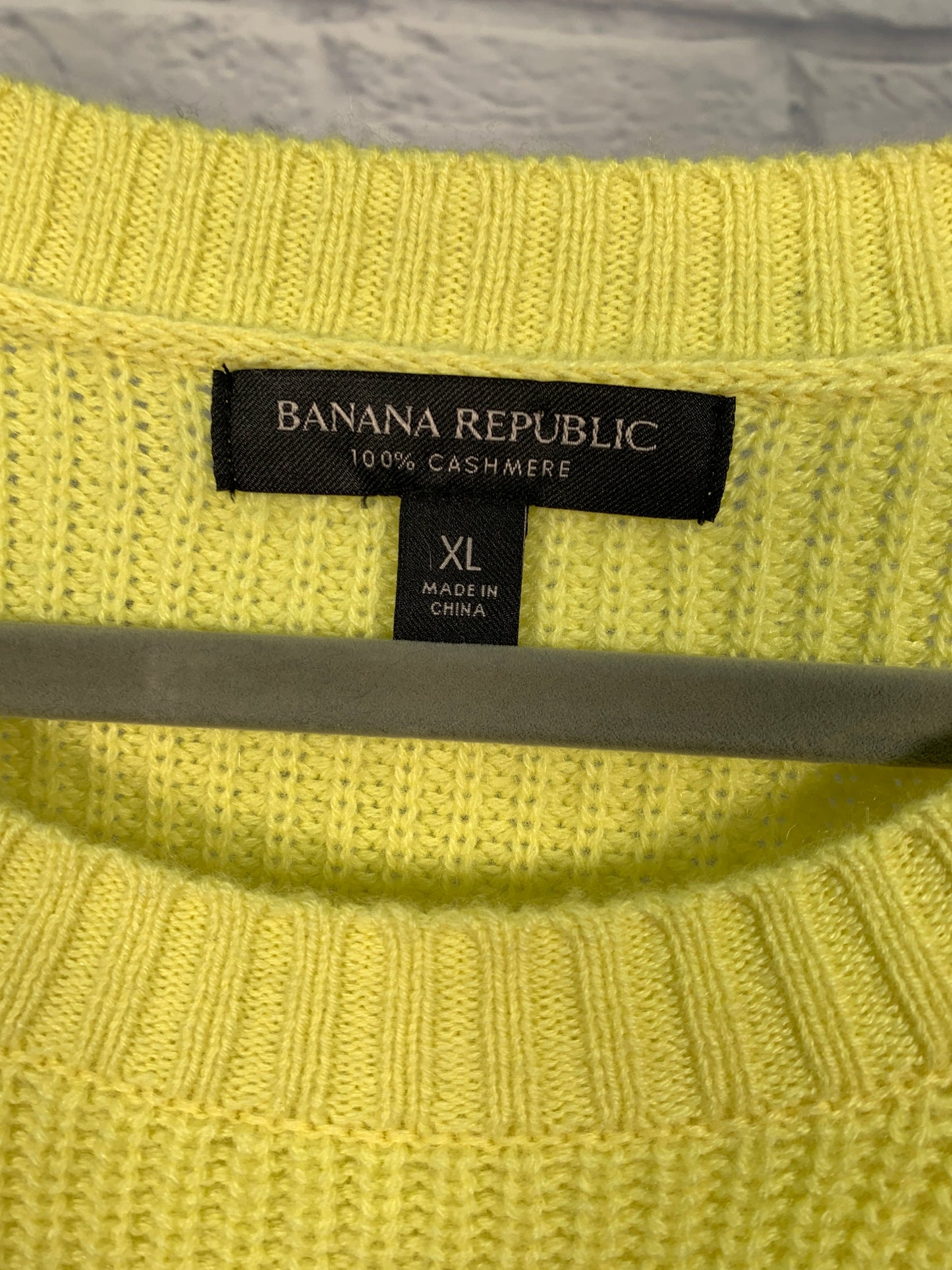 Sweater Cashmere By Banana Republic In Yellow, Size: Xl