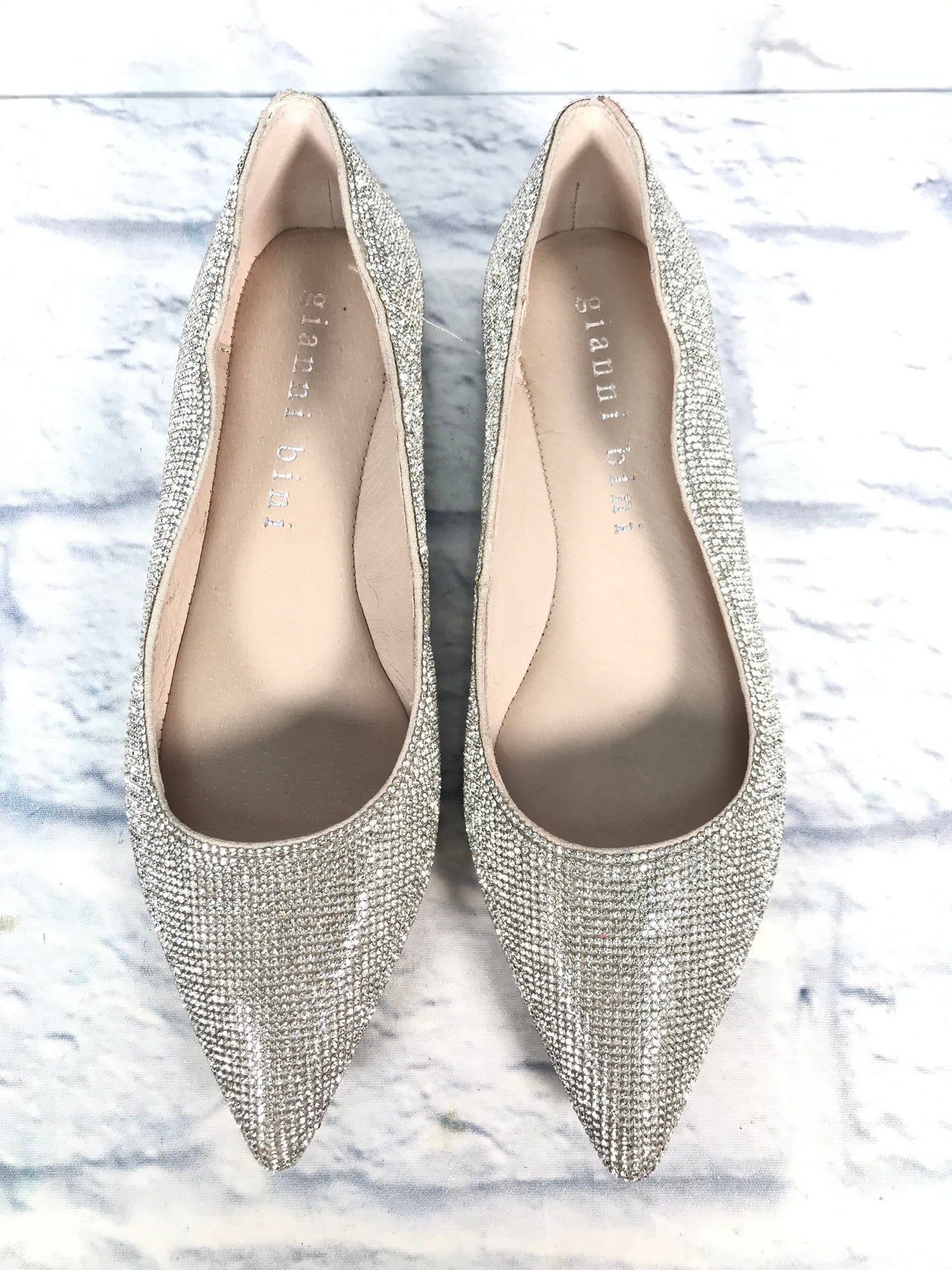 Shoes Flats By Gianni Bini In Silver, Size: 8