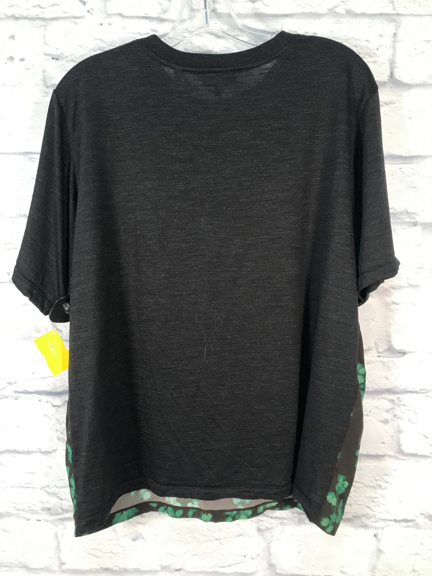 Top Short Sleeve By Theory In Black & Green, Size: L