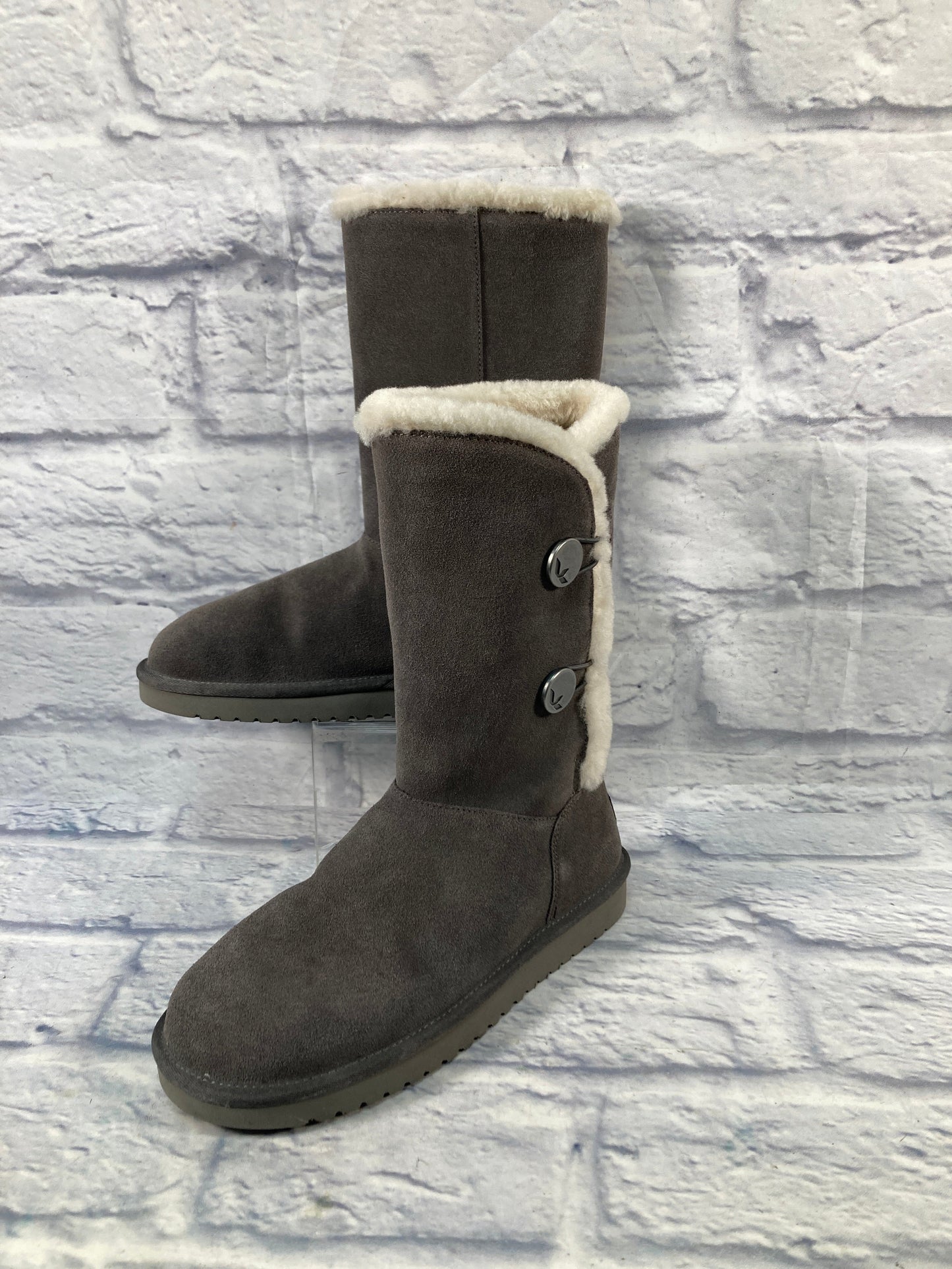 Boots Snow By Koolaburra By Ugg In Cream & Grey, Size: 8