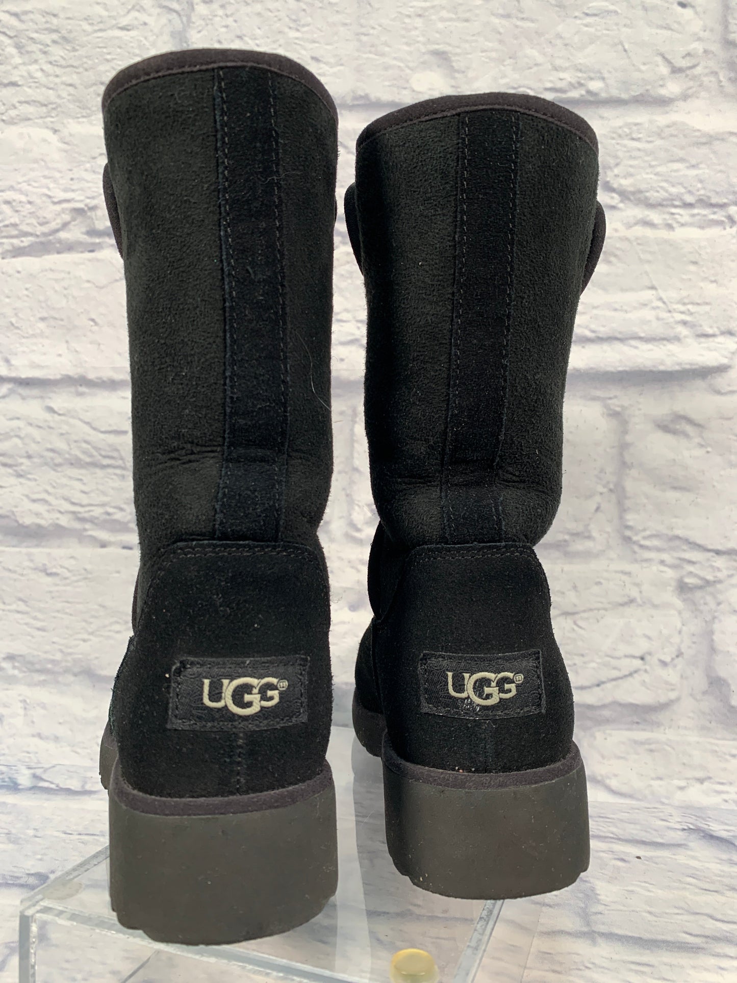 Boots Designer By Ugg In Black, Size: 6