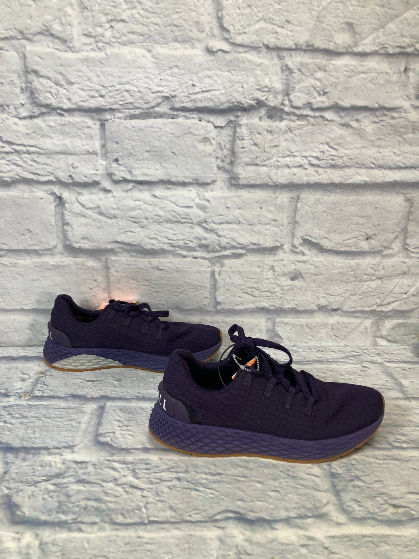 Shoes Athletic By Clothes Mentor In Purple, Size: 6.5