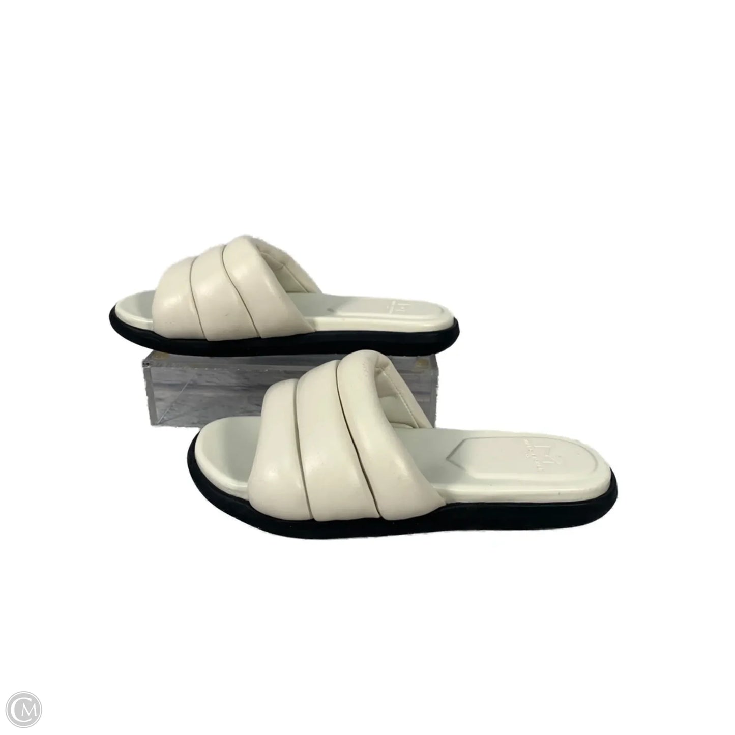 Sandals Flats By Marc Fisher In Cream, Size: 8