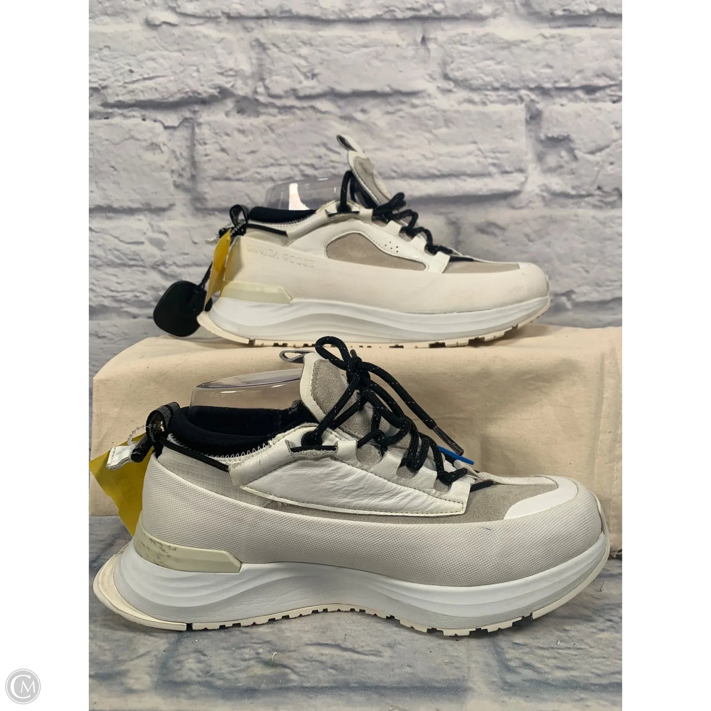 Shoes Luxury Designer By Canada Goose In Cream, Size: 6.5
