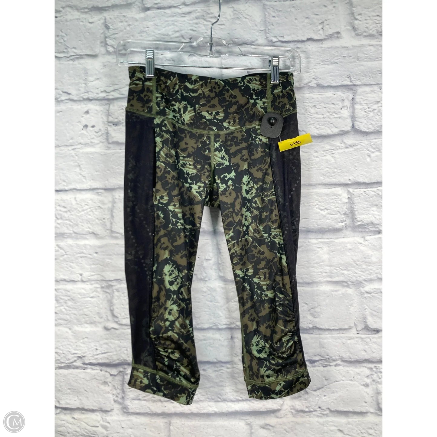 Athletic Capris By Lululemon In Black & Green, Size: S