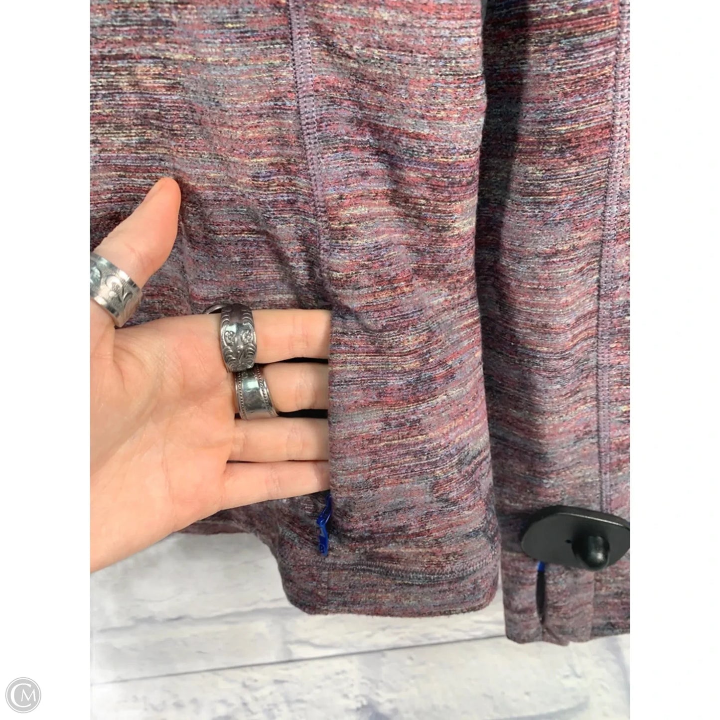 Athletic Top Long Sleeve Collar By Lululemon In Purple, Size: S