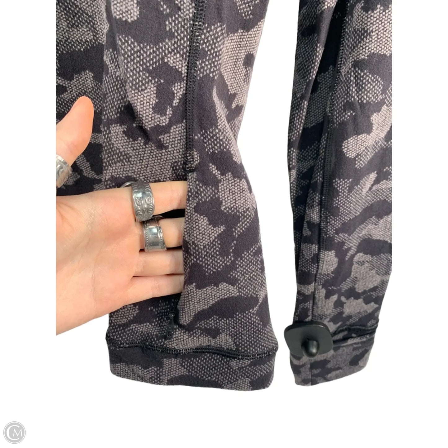 Athletic Top Long Sleeve Crewneck By Lululemon In Black & Grey, Size: S