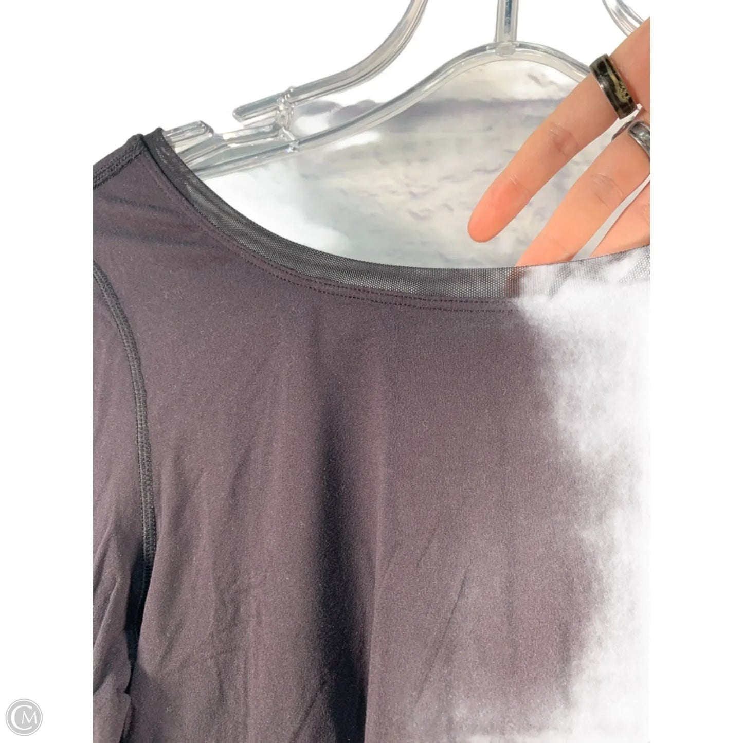 Athletic Top Long Sleeve Crewneck By Lululemon In Black, Size: S