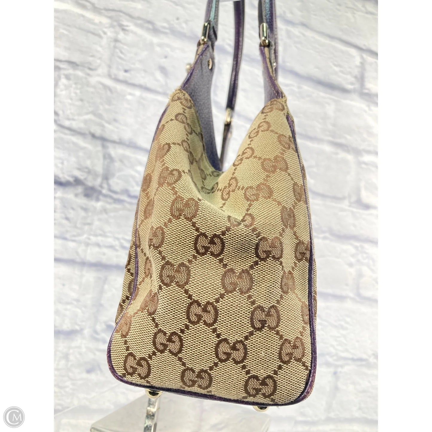 Handbag Luxury Designer By Gucci, Size: Medium