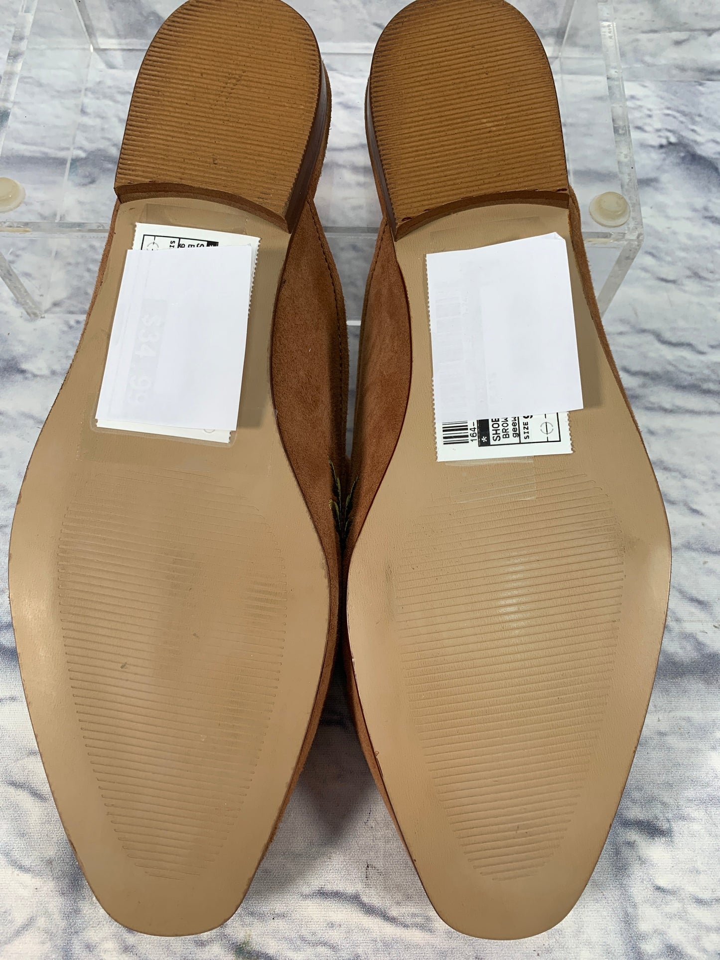Brown Shoes Flats Clothes Mentor, Size 9