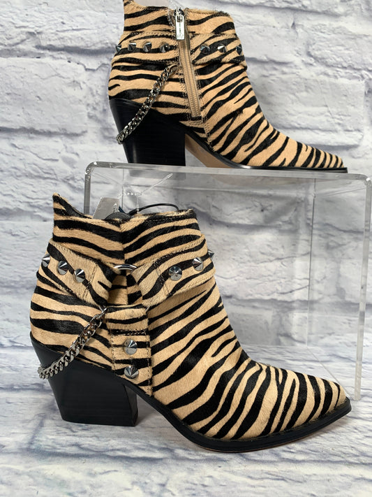 Boots Ankle Heels By Jessica Simpson In Animal Print, Size: 6.5