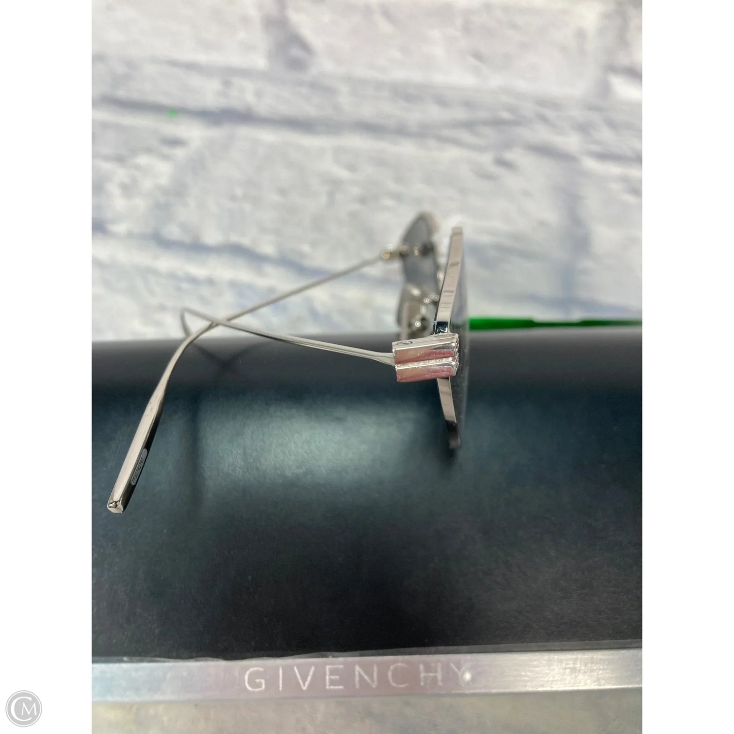 Sunglasses Luxury Designer By Givenchy, Size: Small