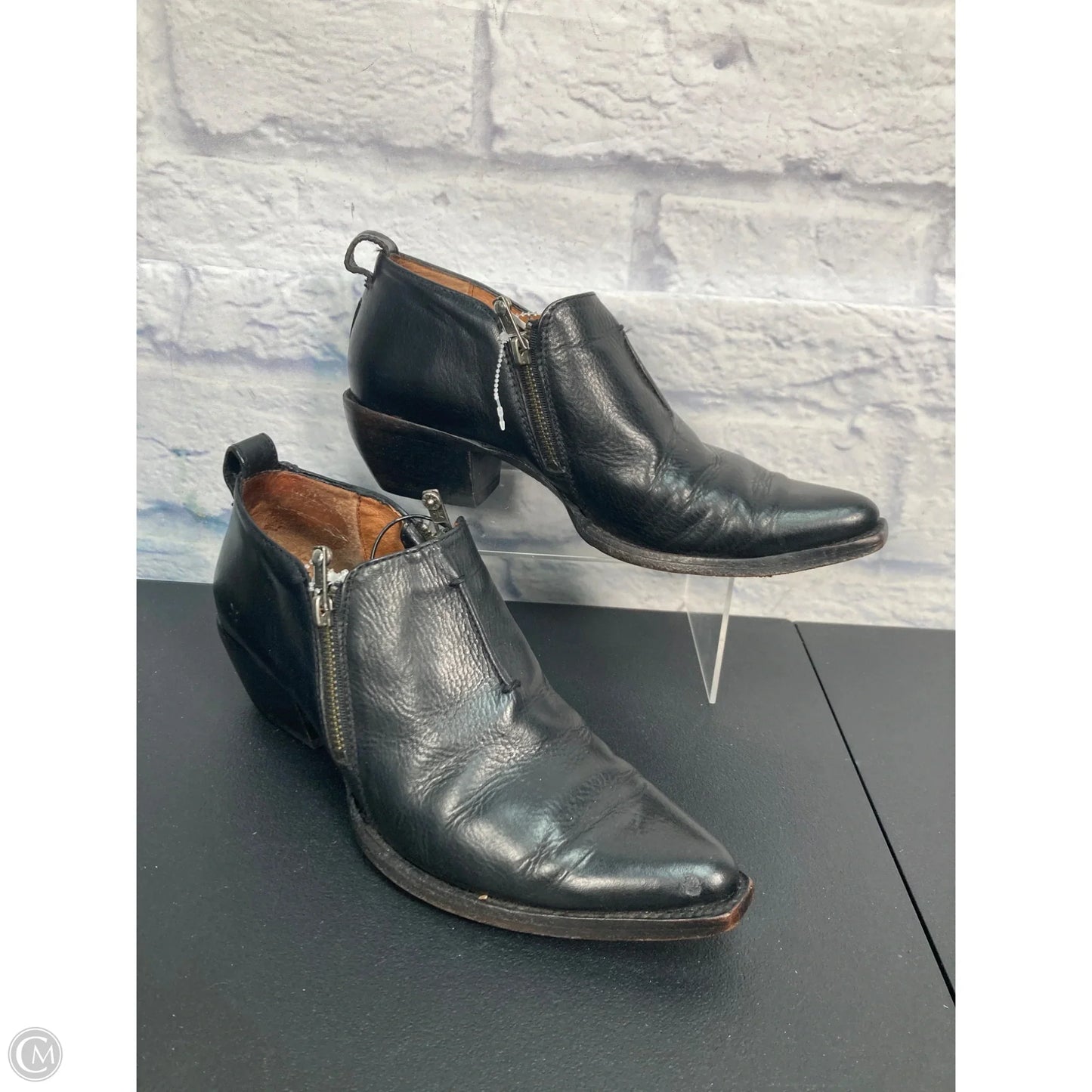 Boots Designer By Frye In Black, Size: 8.5