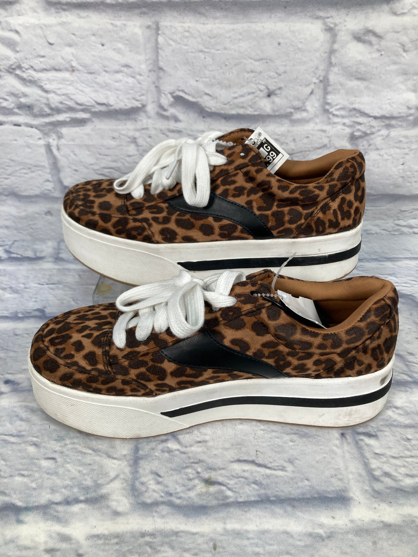 Animal Print Shoes Sneakers Platform Clothes Mentor, Size 8