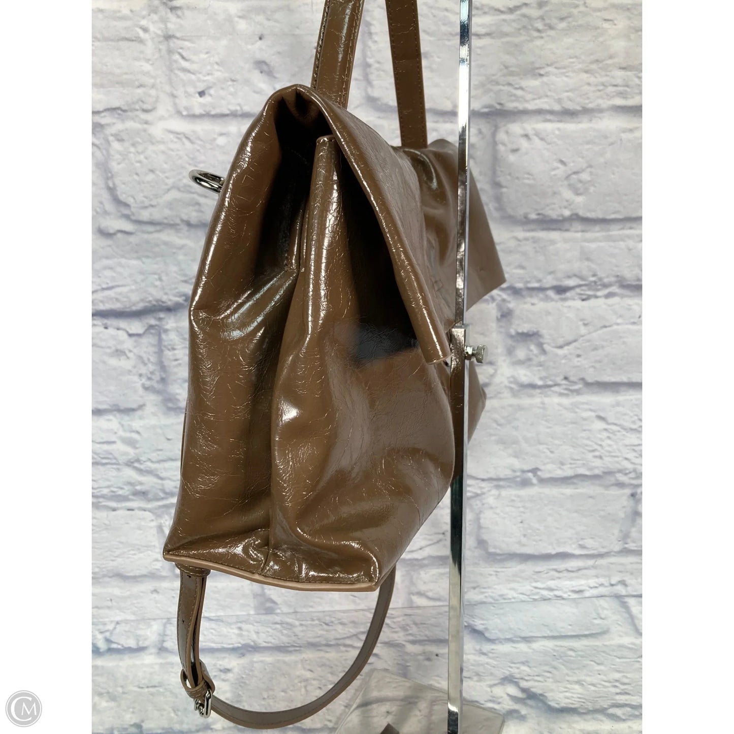 Crossbody Leather By Clothes Mentor, Size: Medium