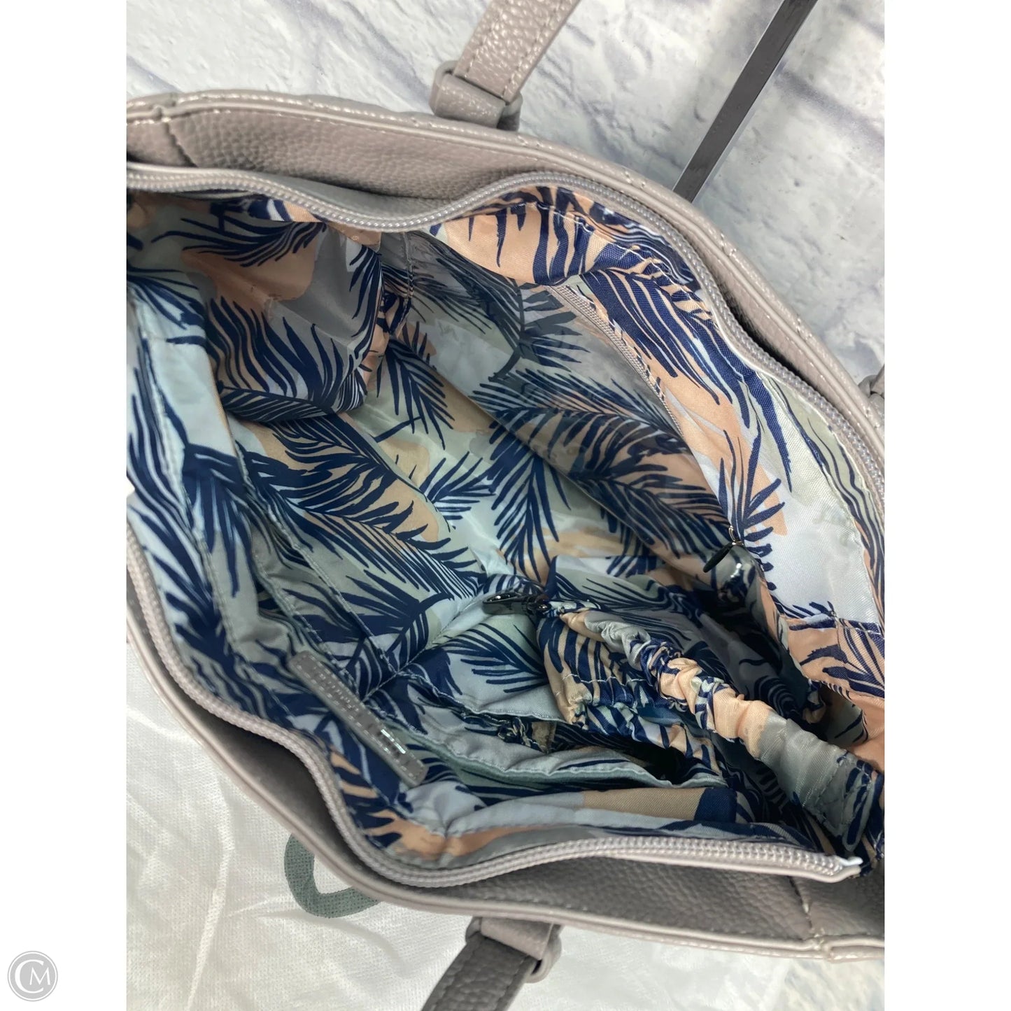 Handbag By Lug, Size: Medium
