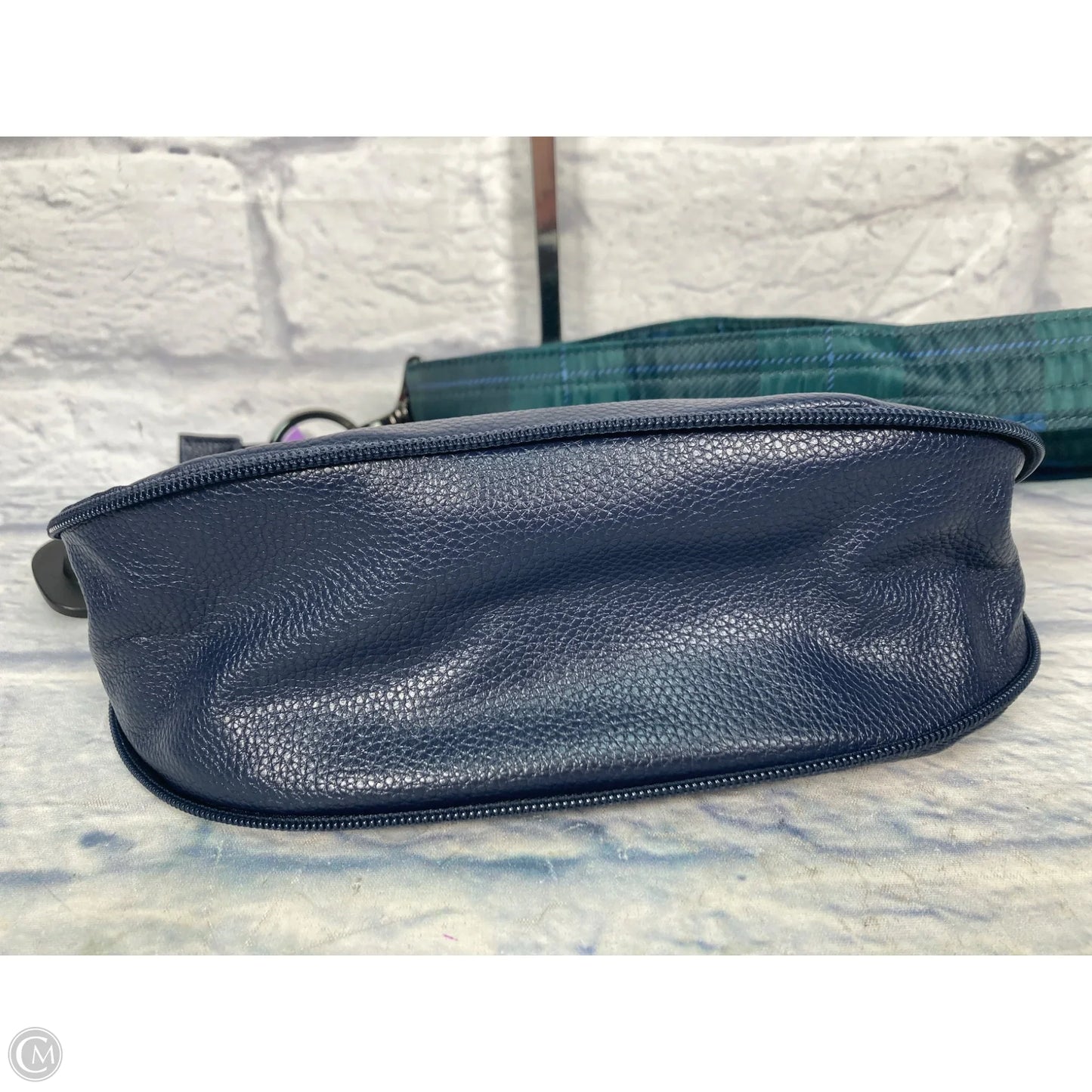 Crossbody By Lug, Size: Medium