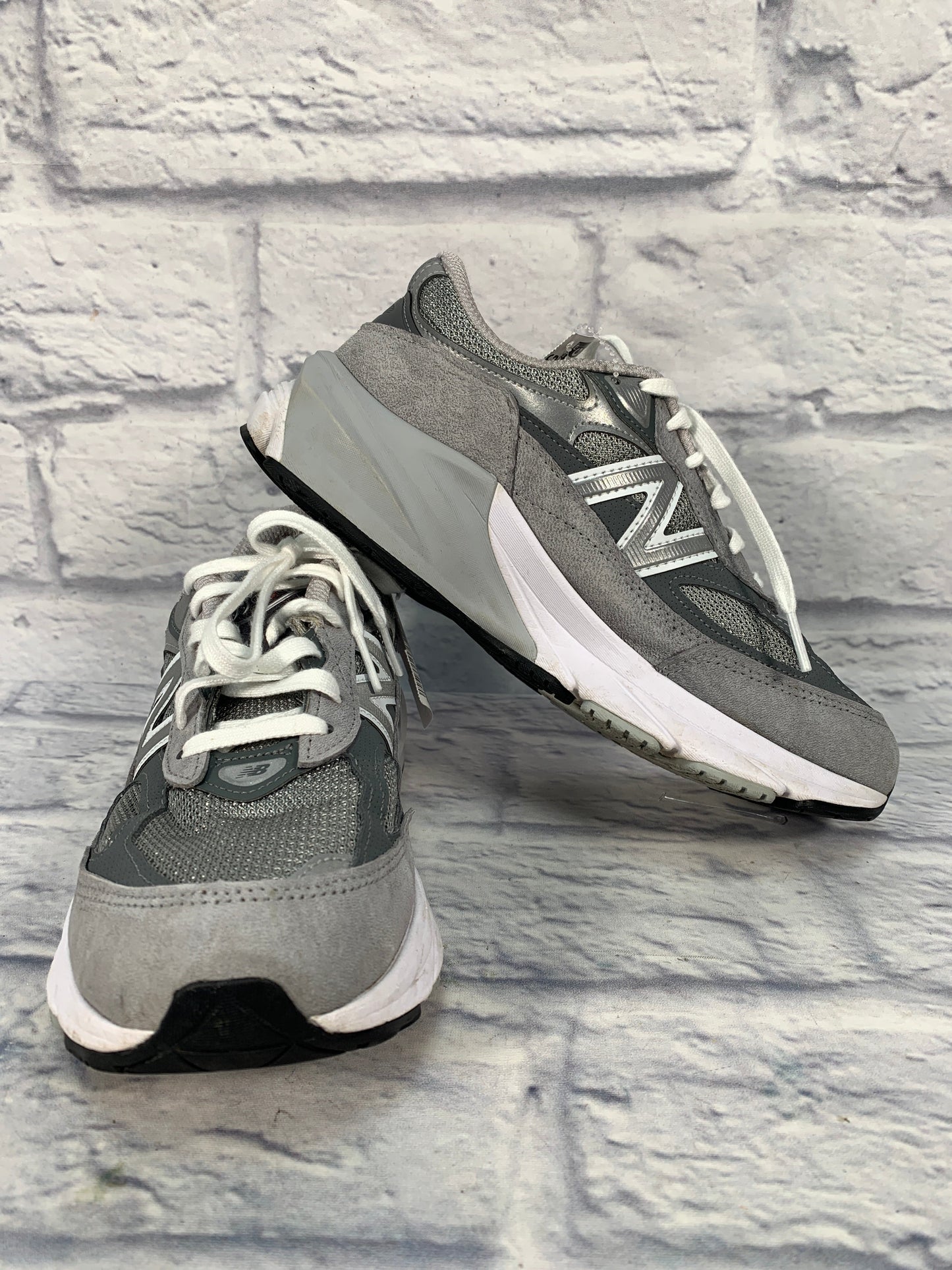 Grey Shoes Athletic New Balance, Size 8