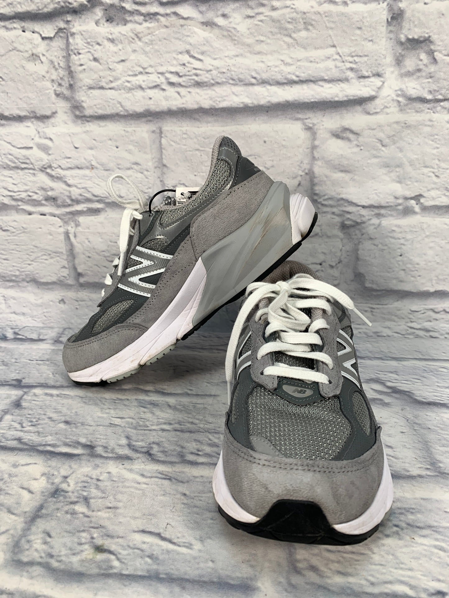 Grey Shoes Athletic New Balance, Size 8