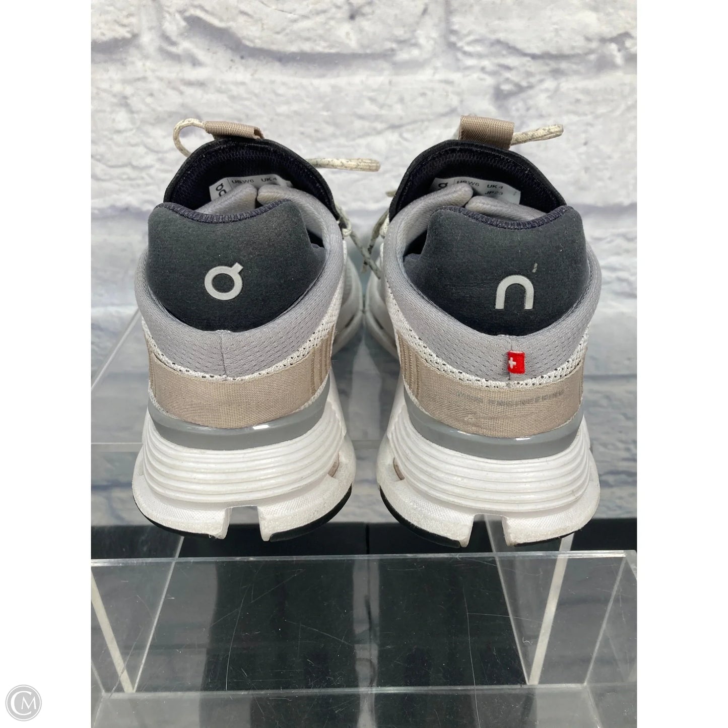 Shoes Athletic By On Cloud In Grey, Size: 6