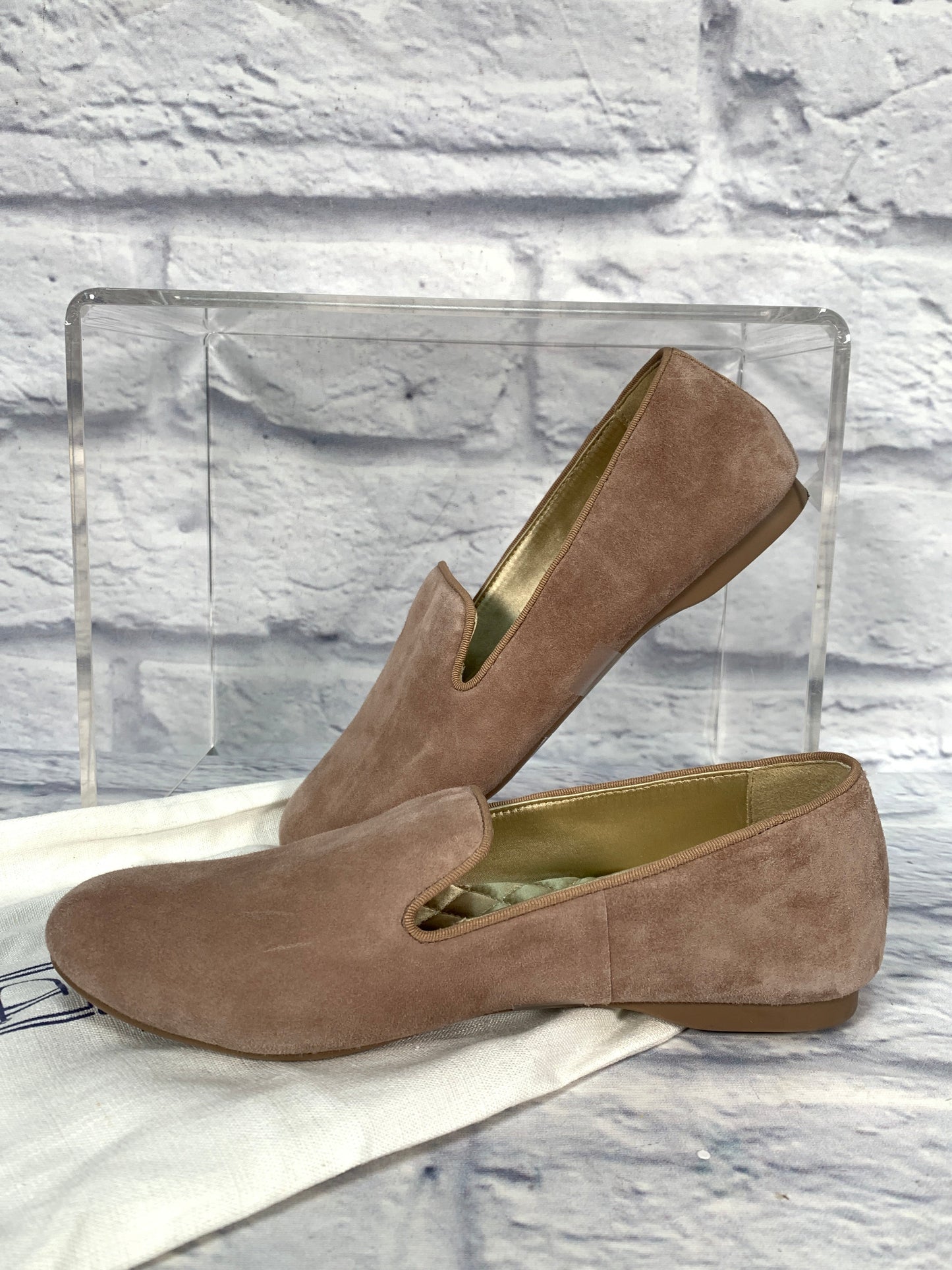 Shoes Flats By Clothes Mentor In Taupe, Size: 5