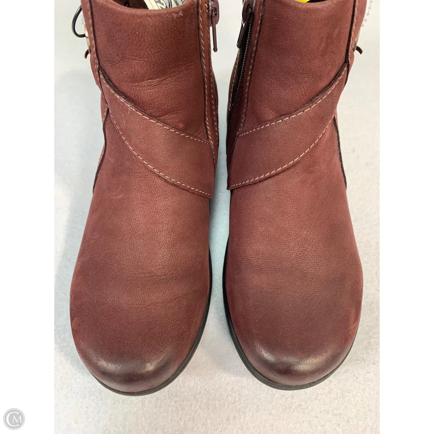 Boots Ankle Flats By Clarks In Maroon, Size: 7