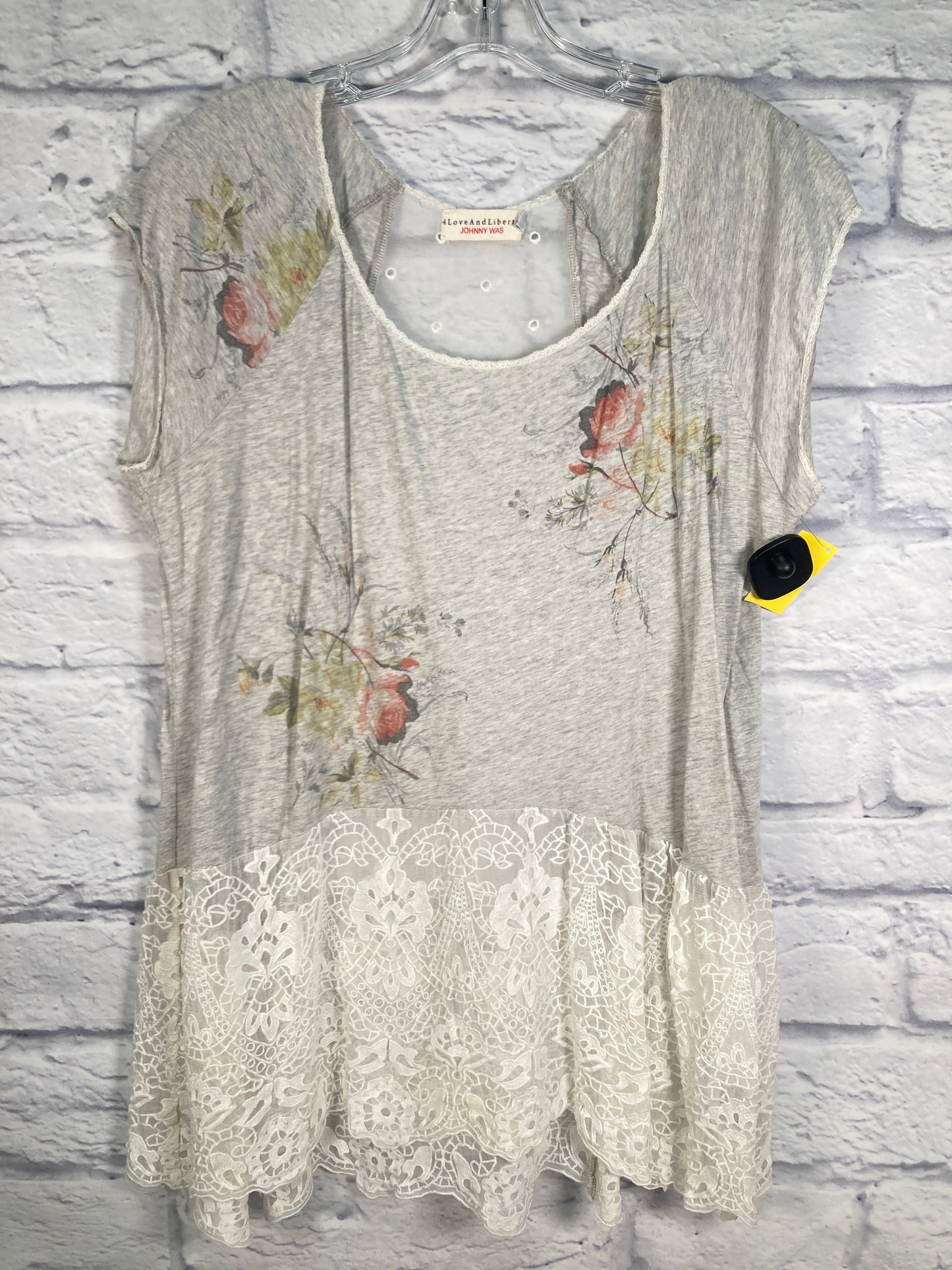 Top Short Sleeve Designer By Johnny Was In Grey, Size: L