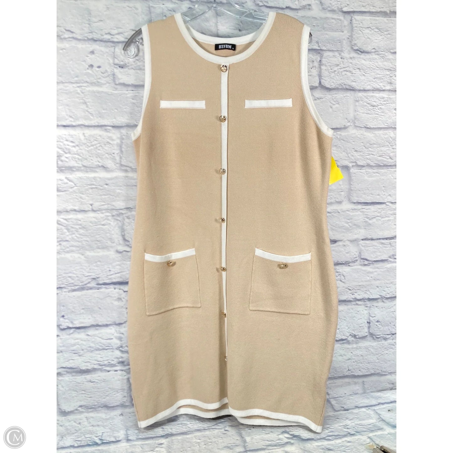Dress Sweater By Clothes Mentor In Cream & White, Size: Xl