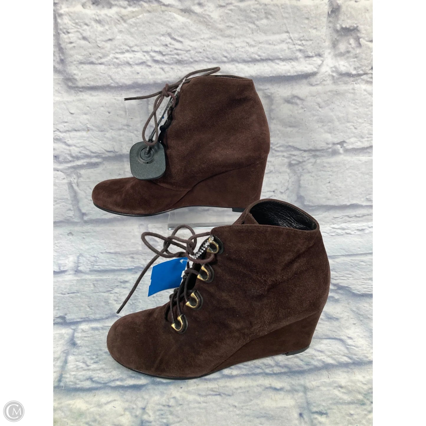 Shoes Designer By Stuart Weitzman In Brown, Size: 7