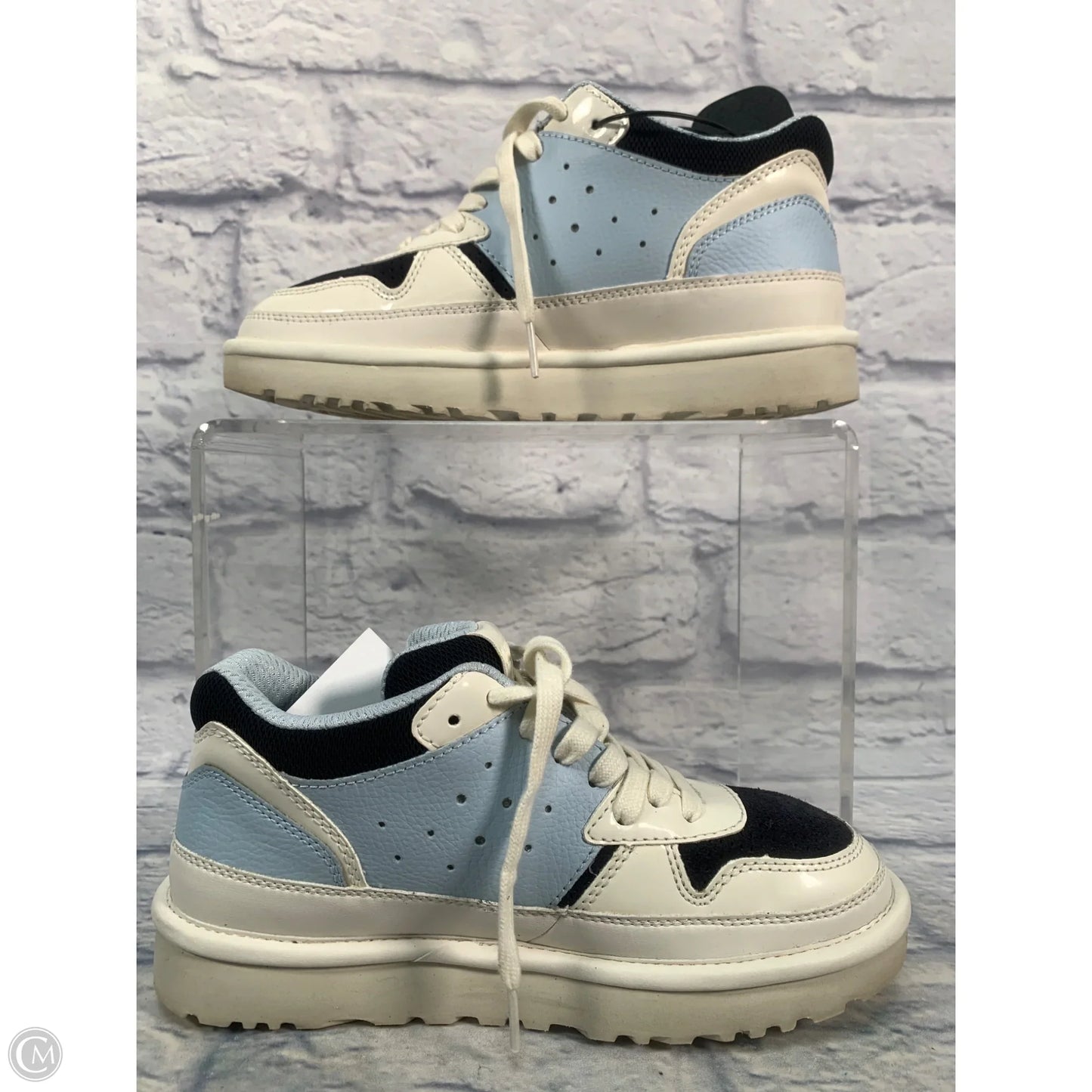 Shoes Designer By Ugg In Blue, Size: 7