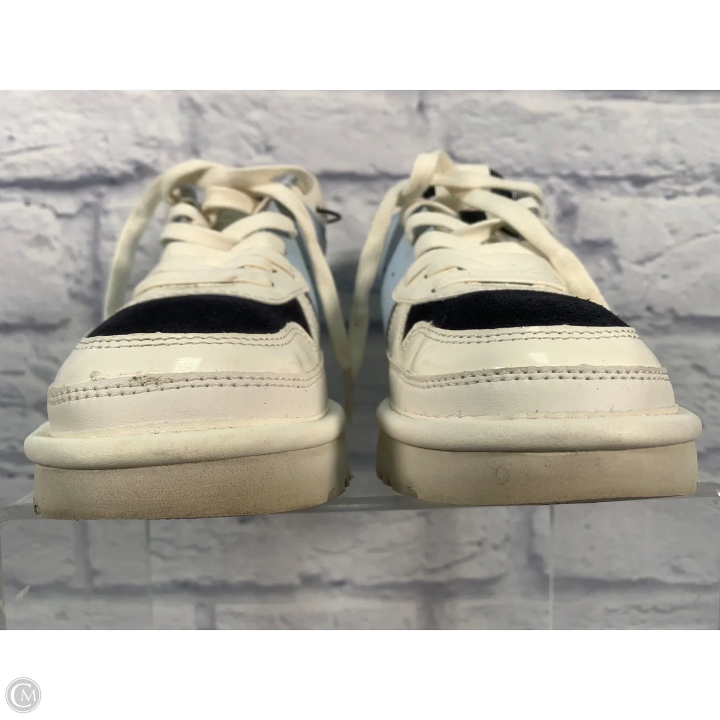 Shoes Designer By Ugg In Blue, Size: 7