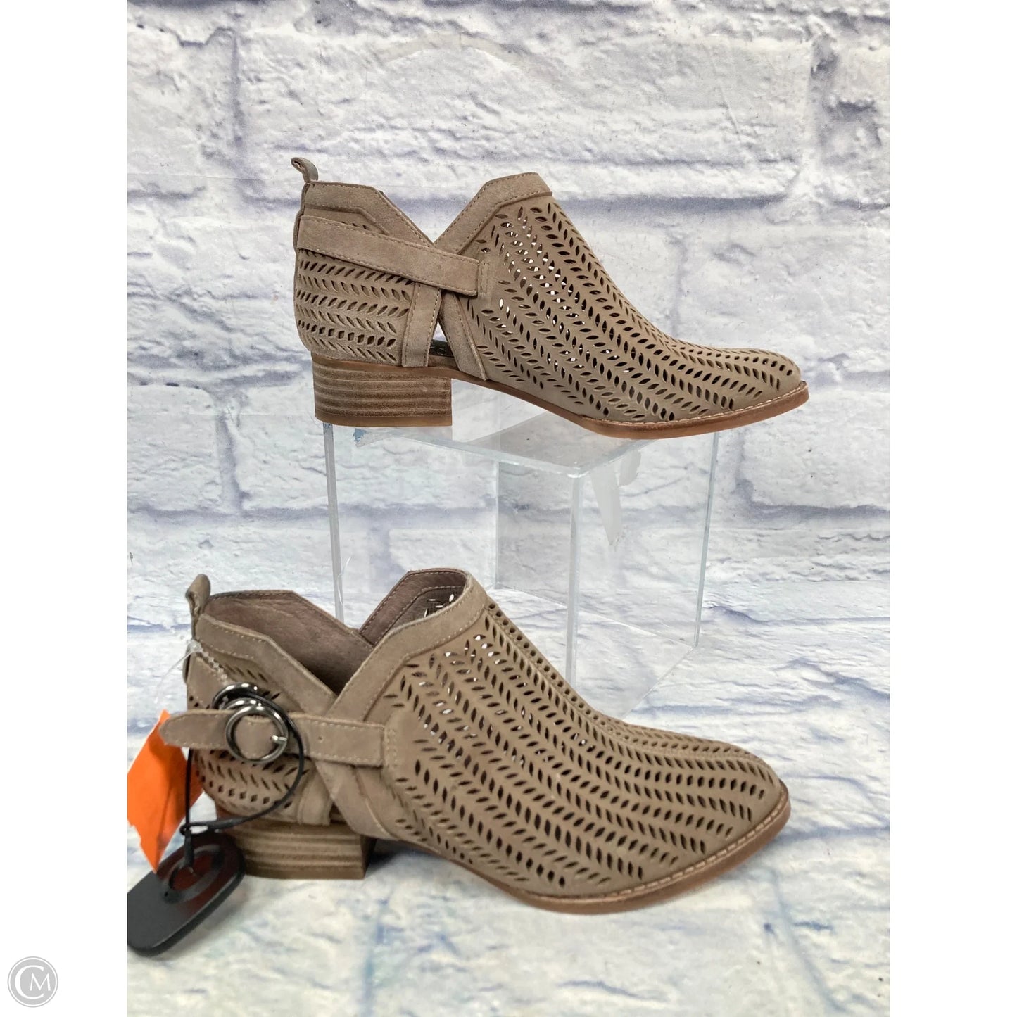 Boots Leather By Vince Camuto In Brown, Size: 6