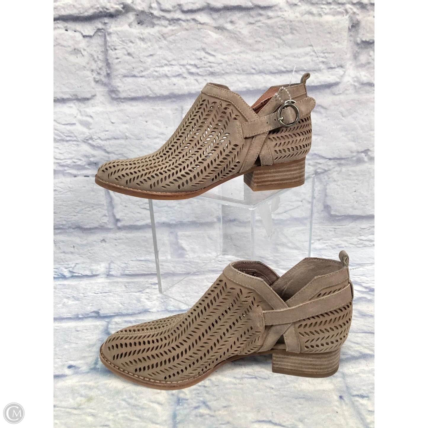 Boots Leather By Vince Camuto In Brown, Size: 6