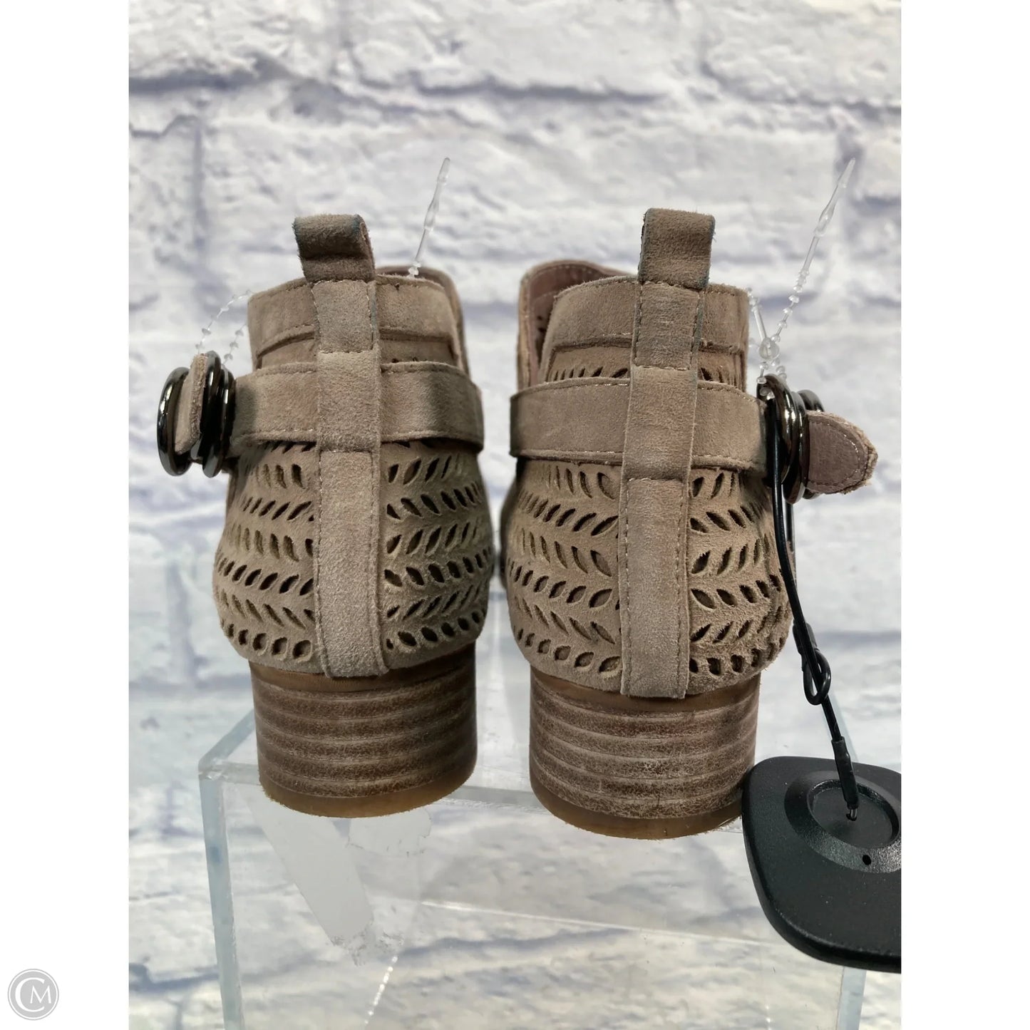 Boots Leather By Vince Camuto In Brown, Size: 6