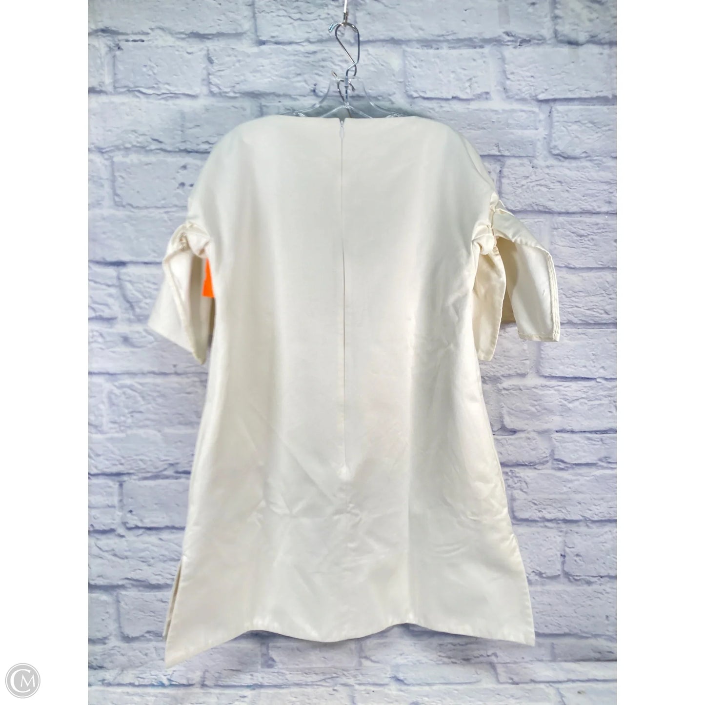 Dress Party Short By Clothes Mentor In Cream, Size: S