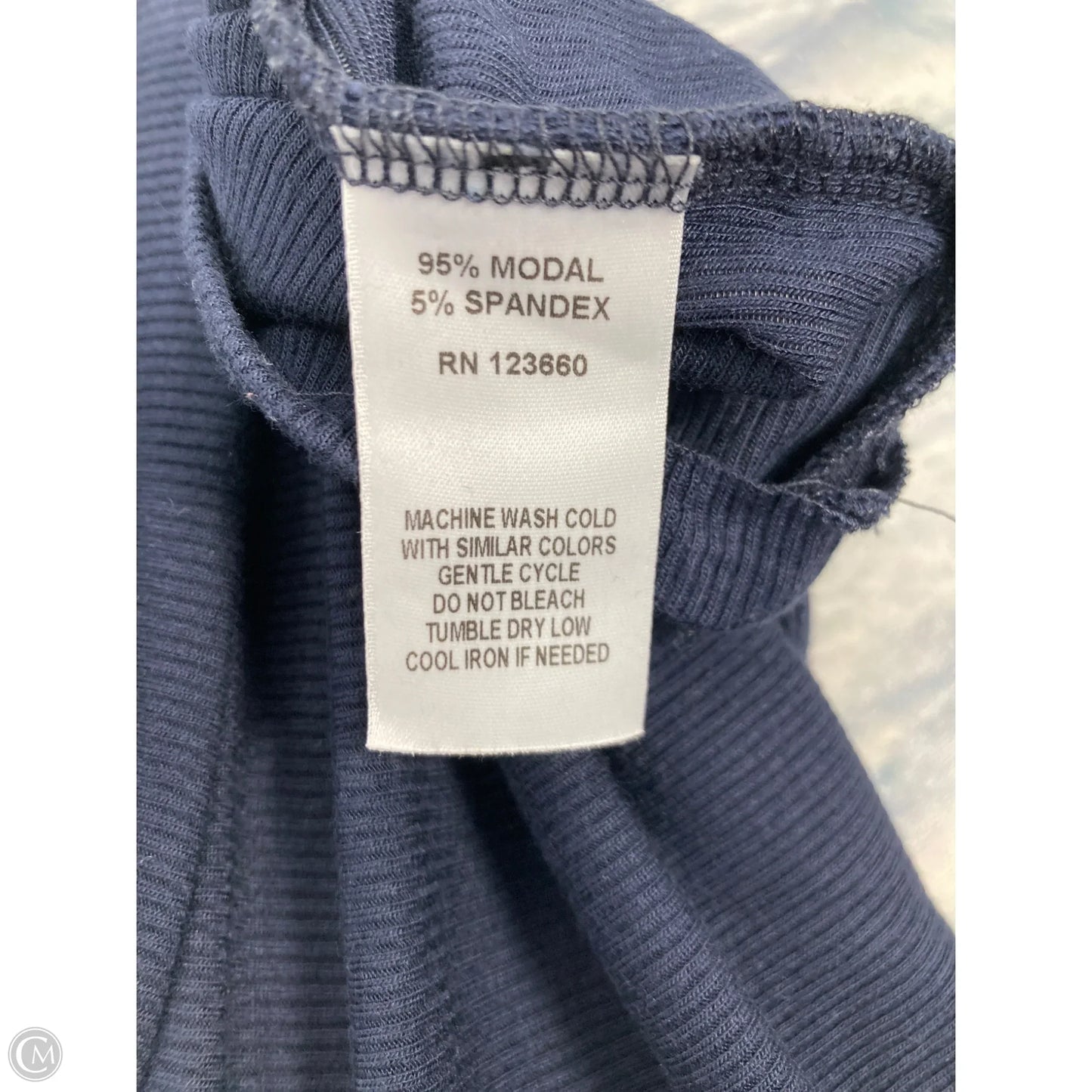 Athletic Top Long Sleeve Collar By Splits59 In Navy, Size: M