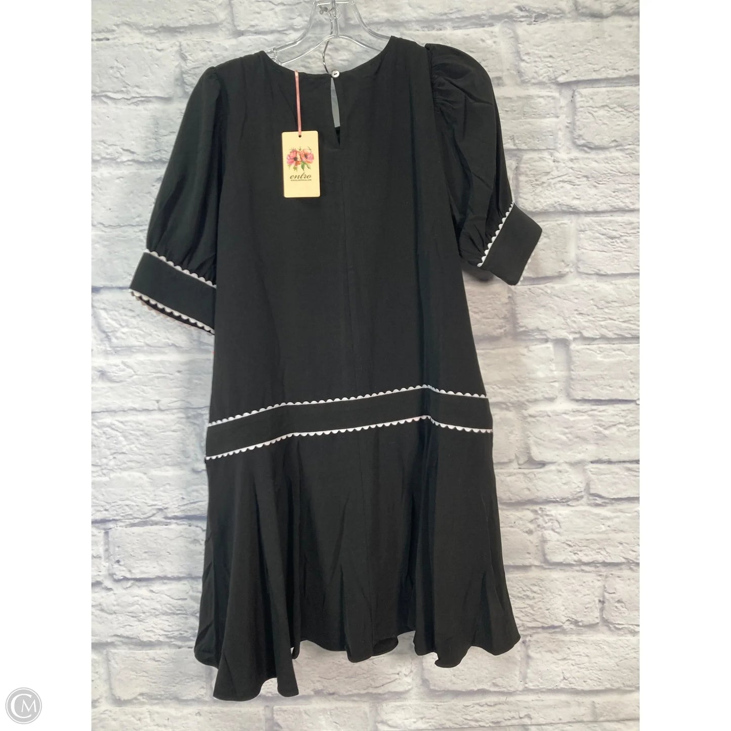 Dress Casual Short By Entro In Black & White, Size: M