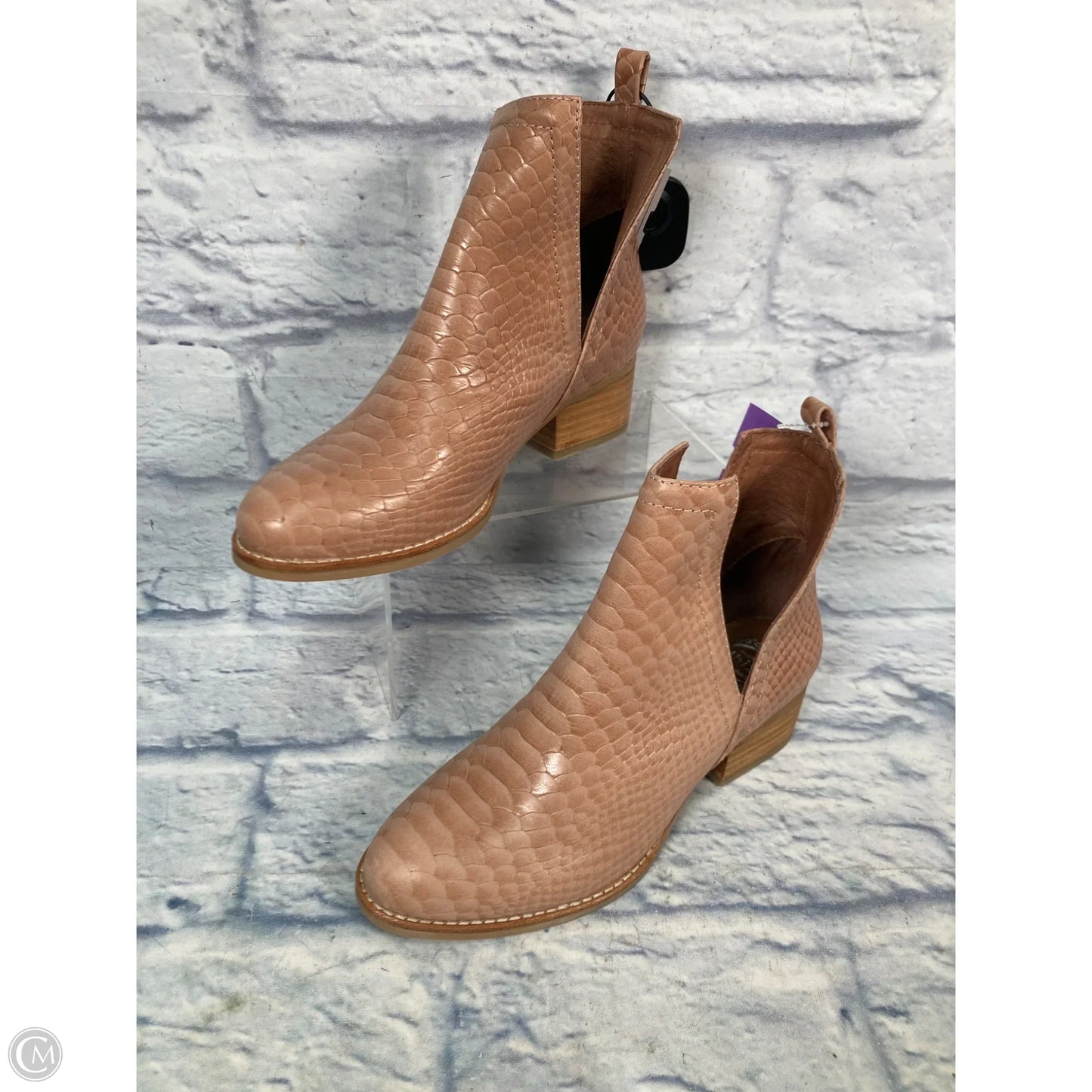 Boots Ankle Flats By Jeffrey Campbell In Pink, Size: 6