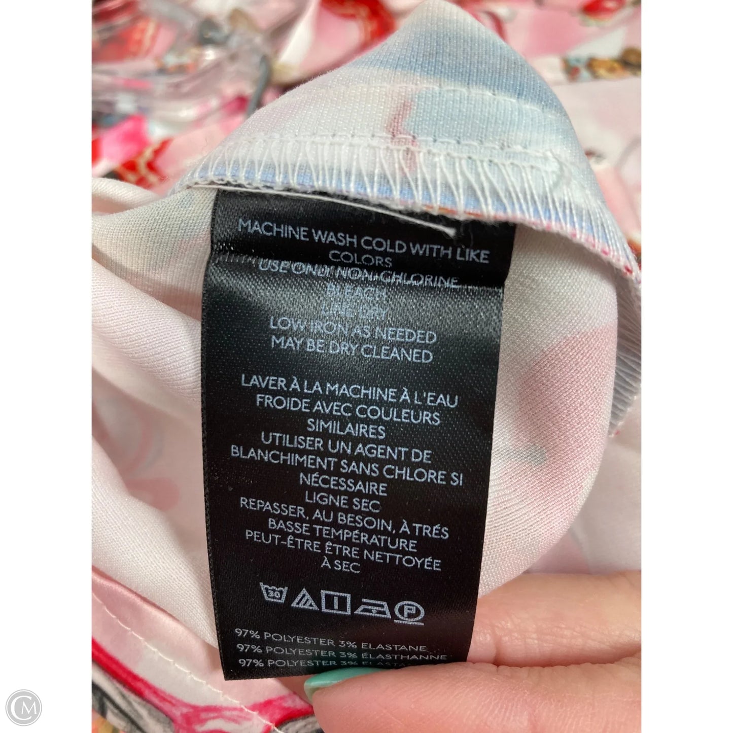 Dress Casual Short By Urban Outfitters In Pink & White, Size: L