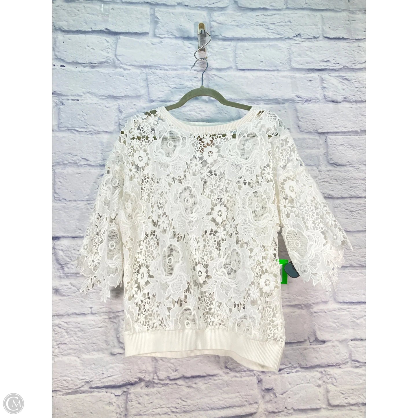 Top Short Sleeve By Dolan Left Coast In White, Size: S