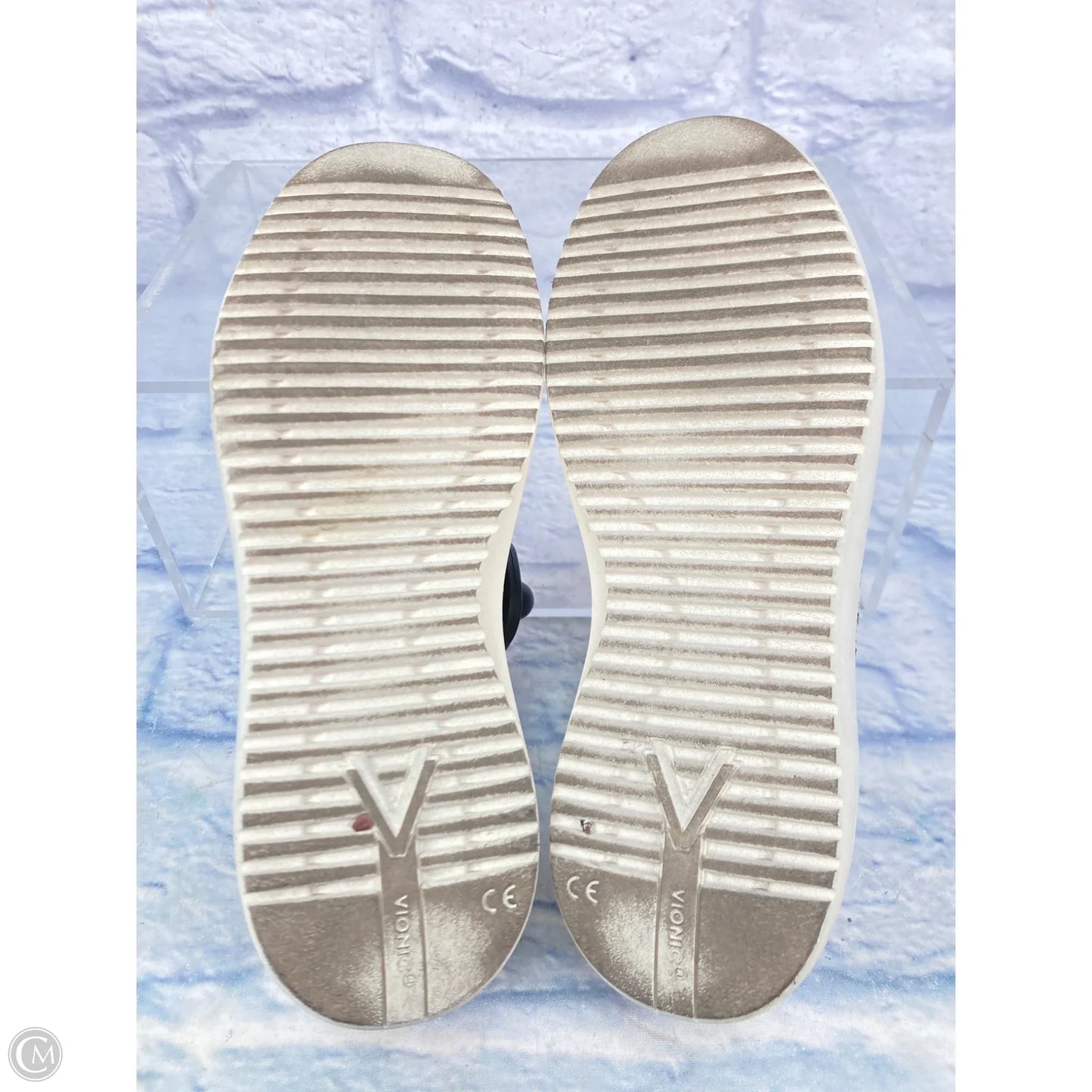 Shoes Sneakers By Vince In Snakeskin Print, Size: 7