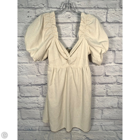 Dress Party Short By Clothes Mentor In Cream, Size: M