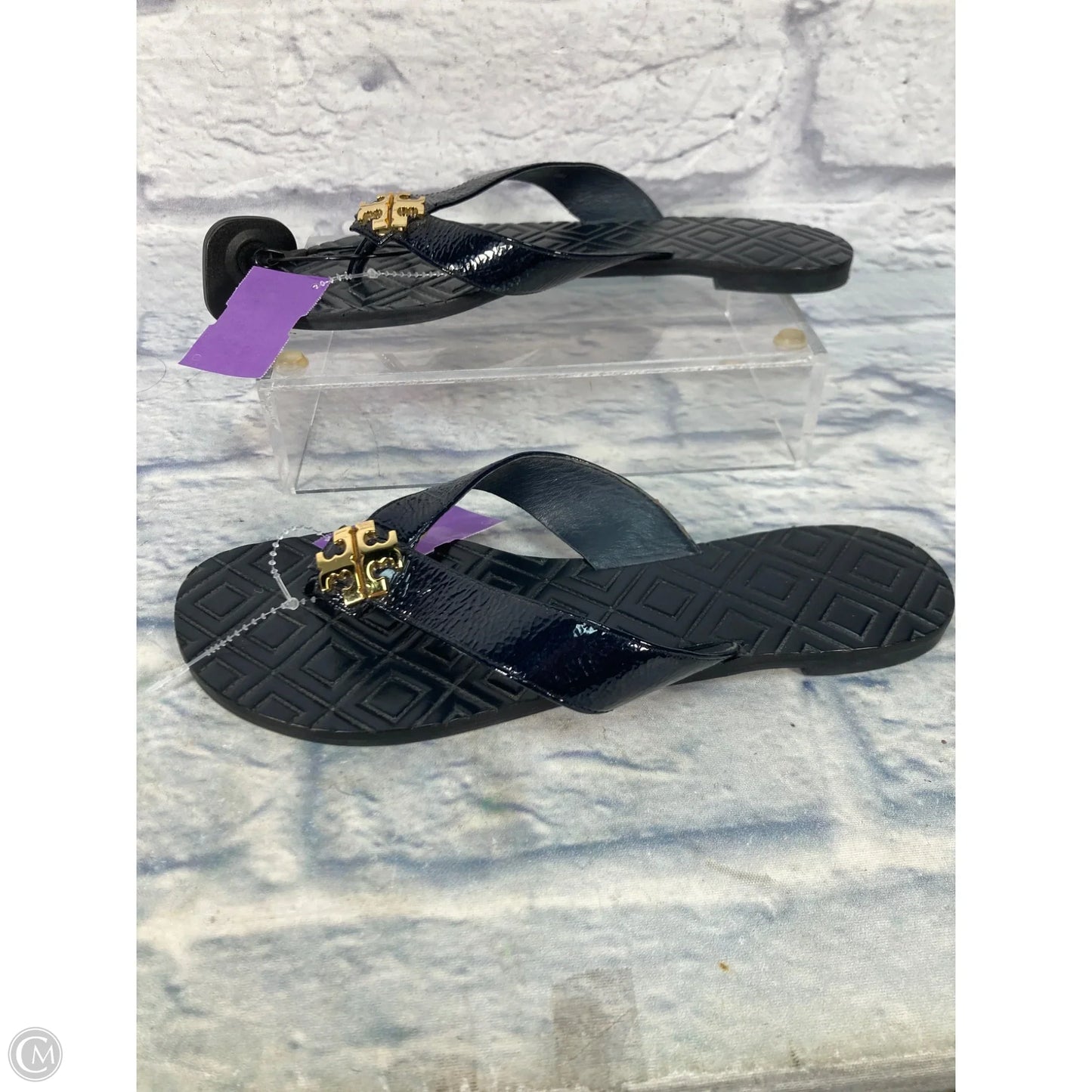 Sandals Designer By Tory Burch In Black & Gold, Size: 8