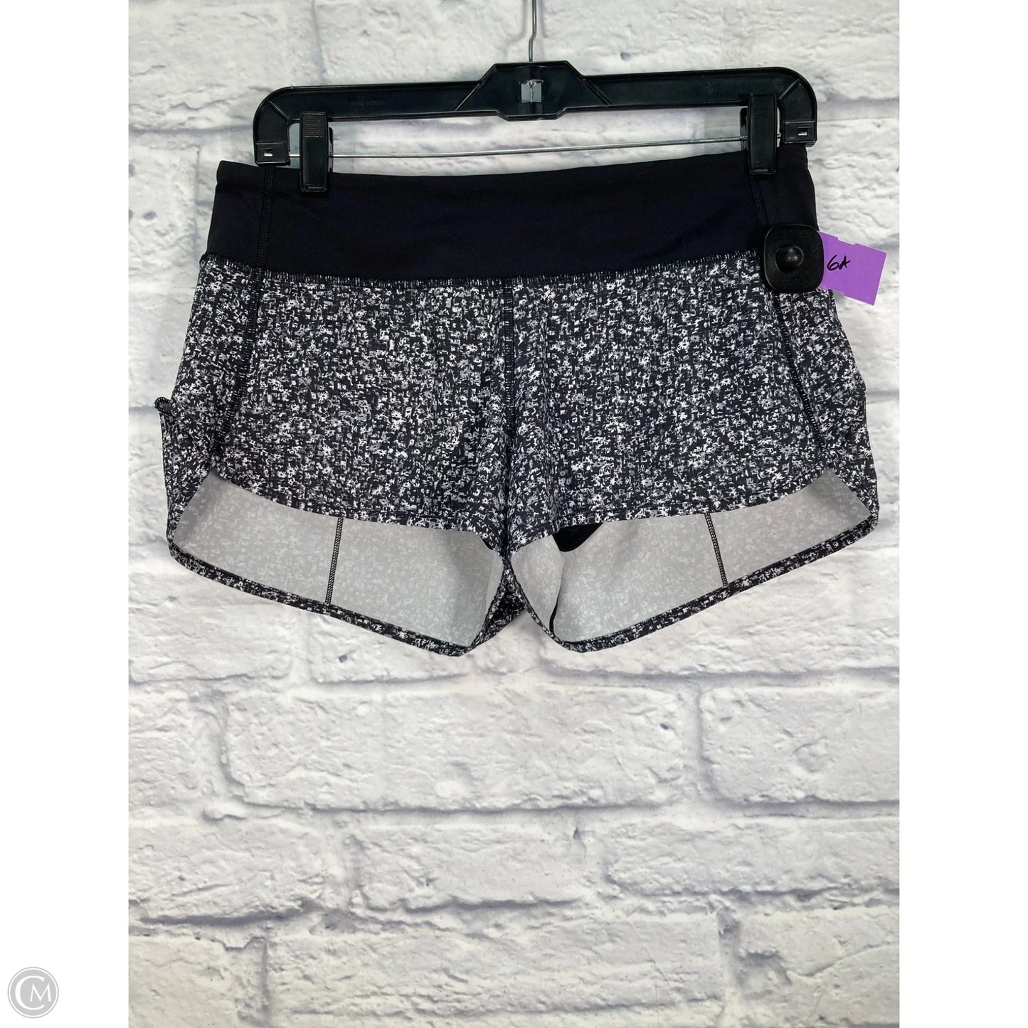 Athletic Shorts By Lululemon In Black & White, Size: 6