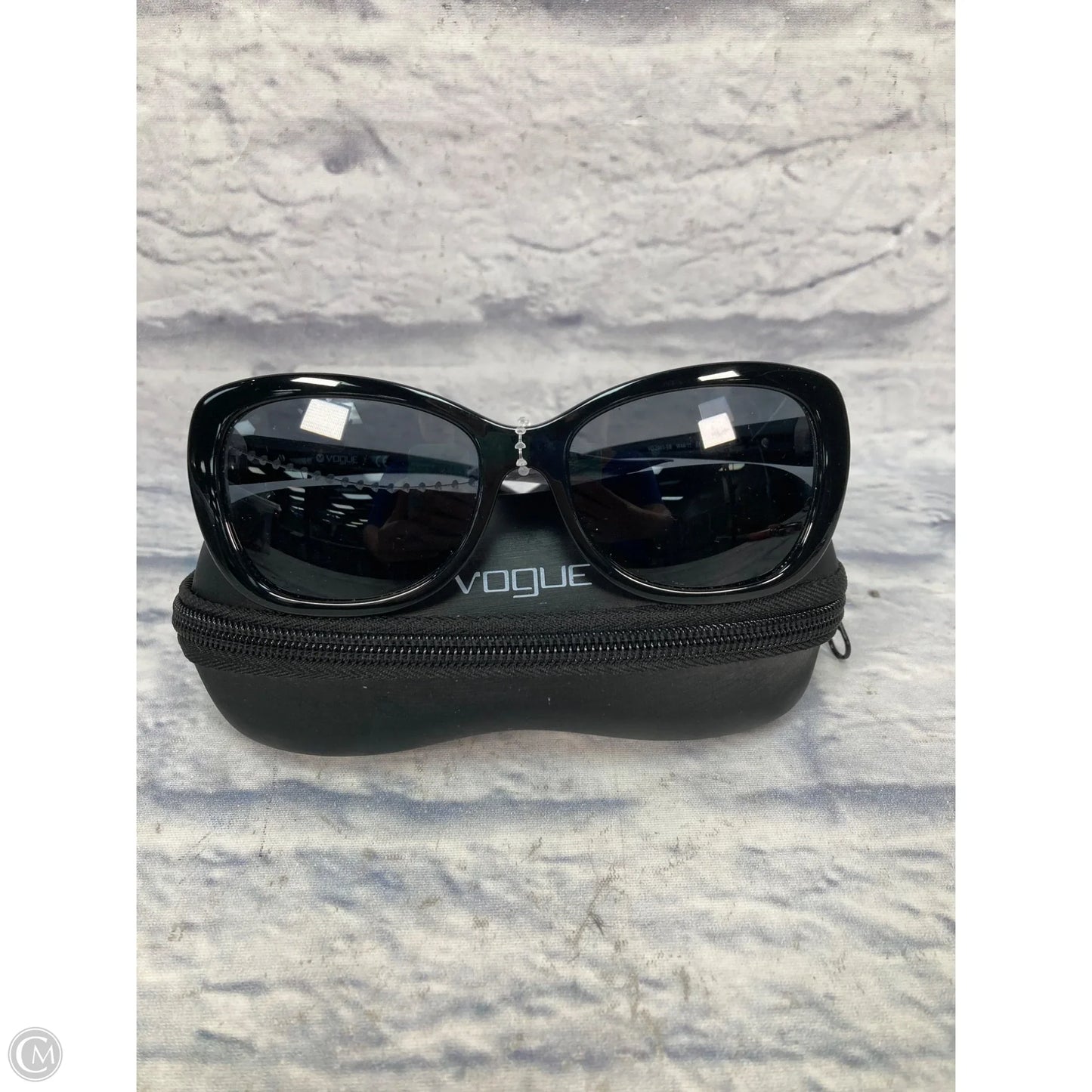 Sunglasses By Clothes Mentor, Size: Medium