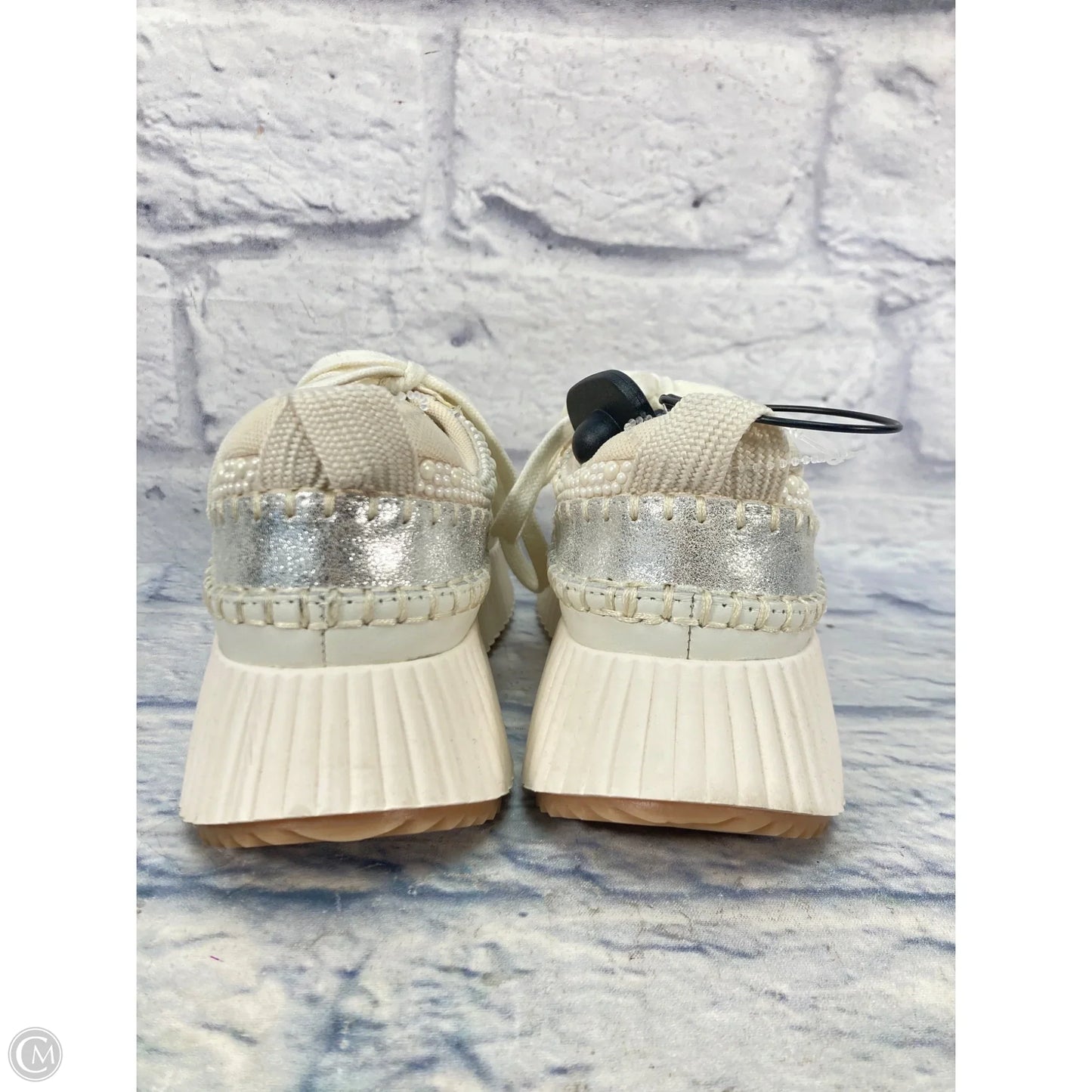 Shoes Sneakers By Dolce Vita In Grey & White, Size: 5.5
